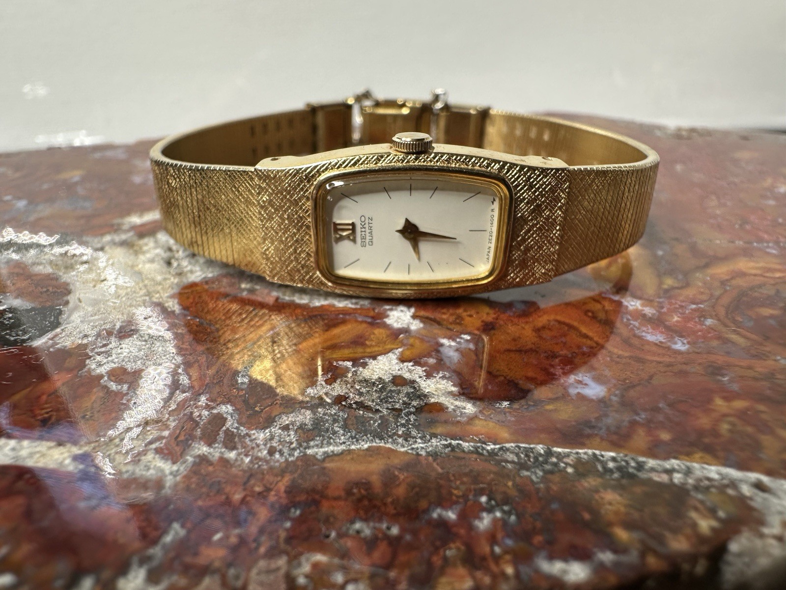 SEIKO Women’s Watch Vintage Gold Tone Analog Quartz Japan 5.5 inch 13 mm