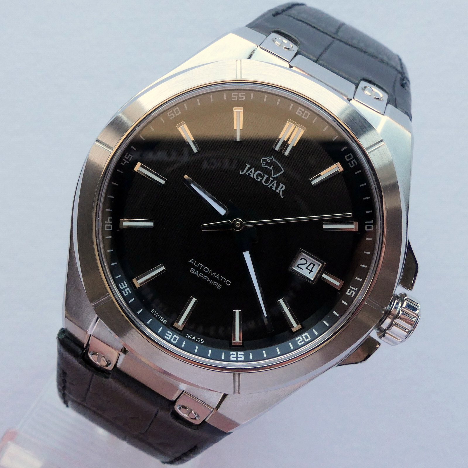 Jaguar Classic Coupe Art Deco Car Accessory Swiss Made Luxury Automatic Watch