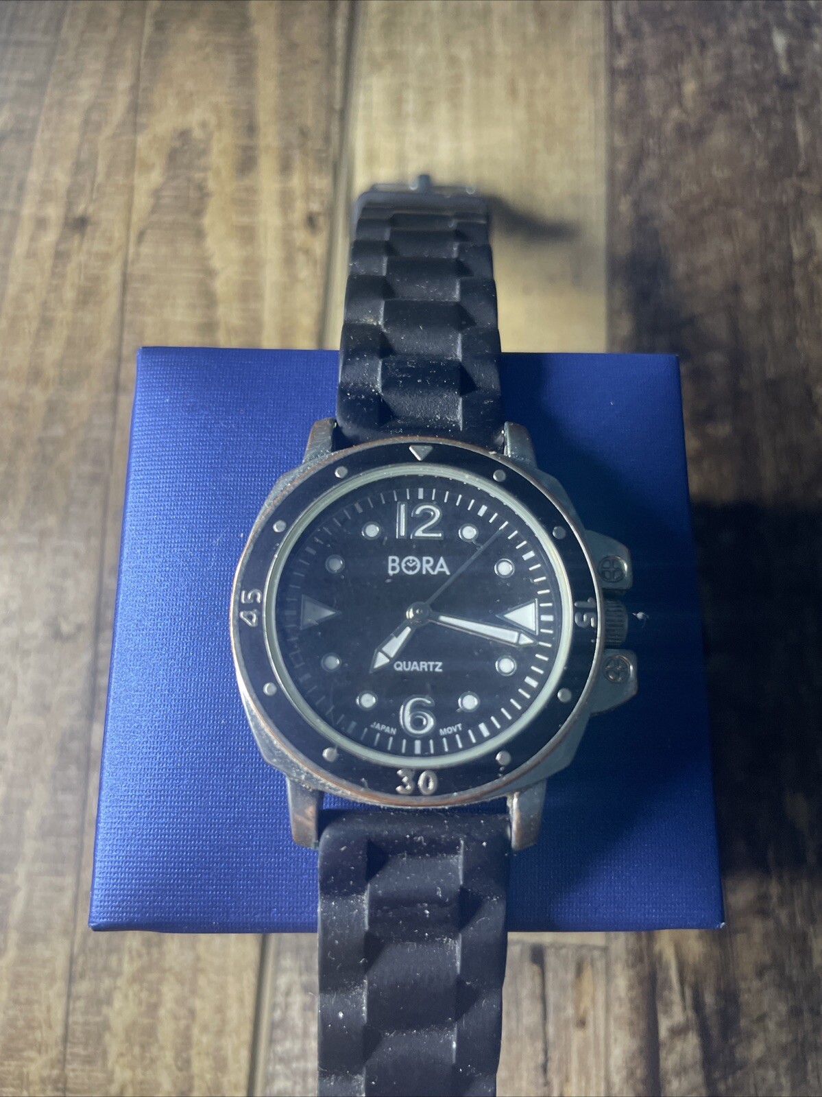BORA Women’s Wrist Watch Black Rubber Band Needs New Battery