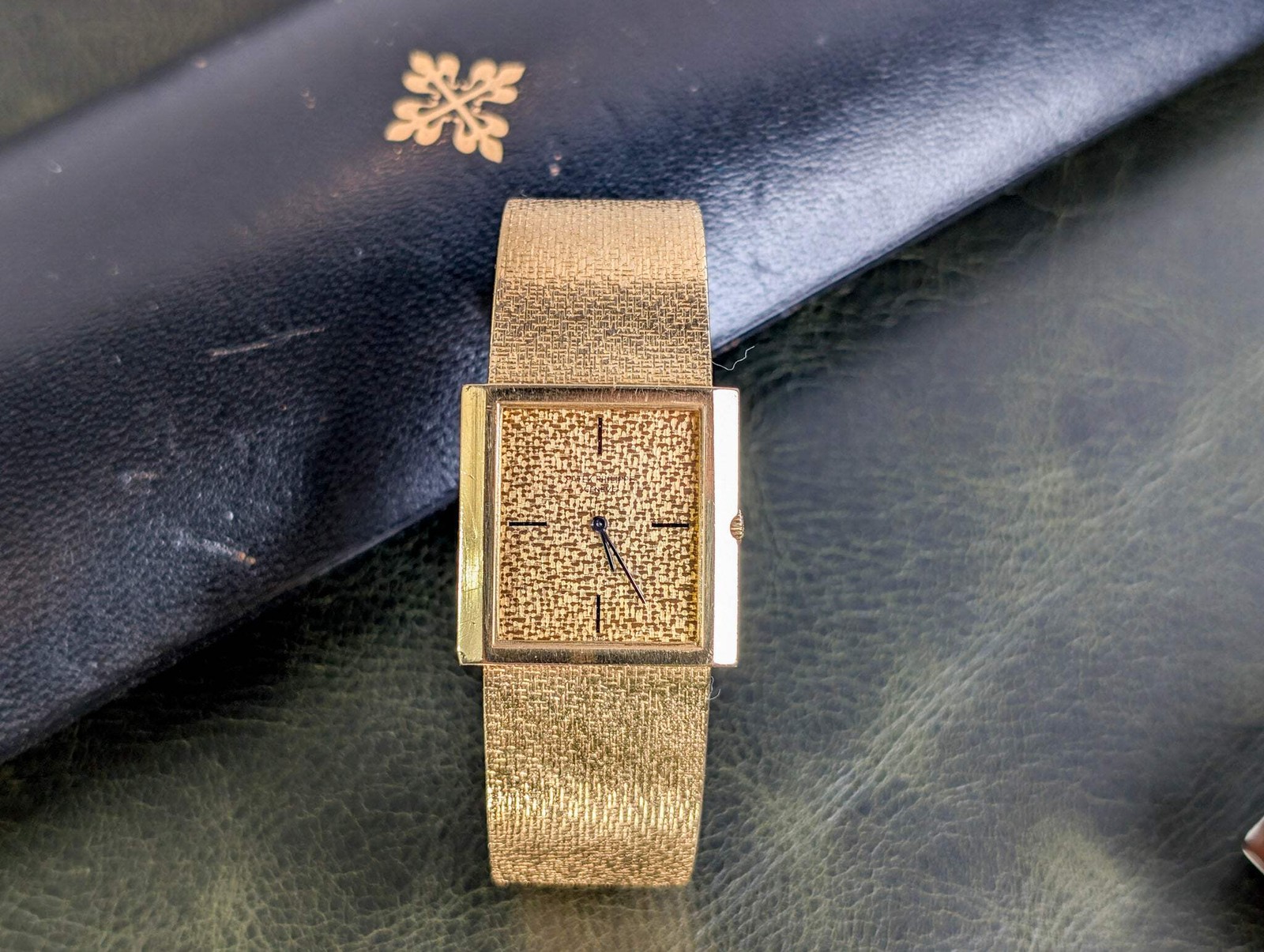 Patek Philippe Vintage 18K Yellow Gold Bracelet Watch 3491 Box Service Papers