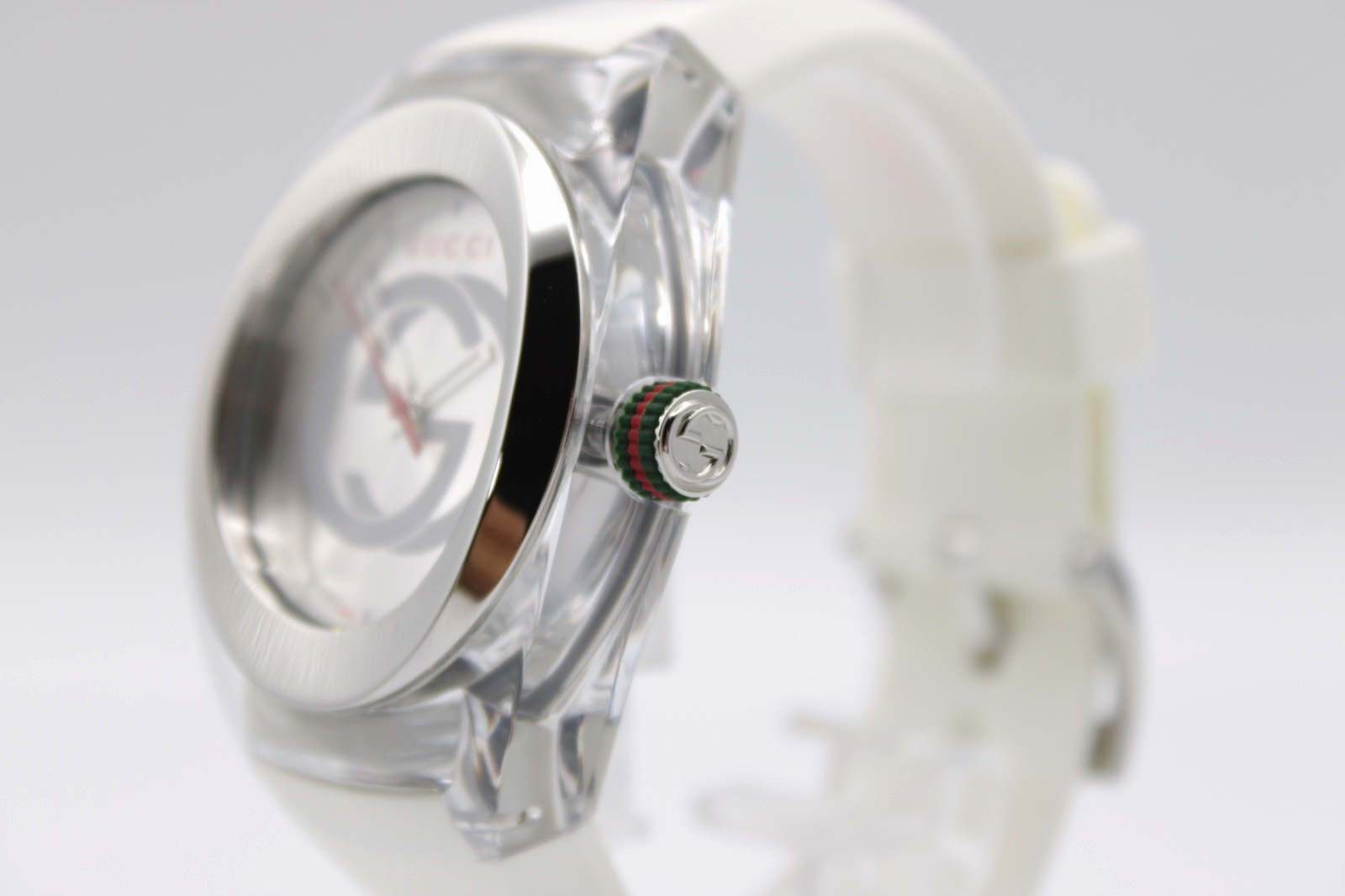GUCCI SYNC XXL 46 MM White Rubber Strap Unisex Watch YA137102