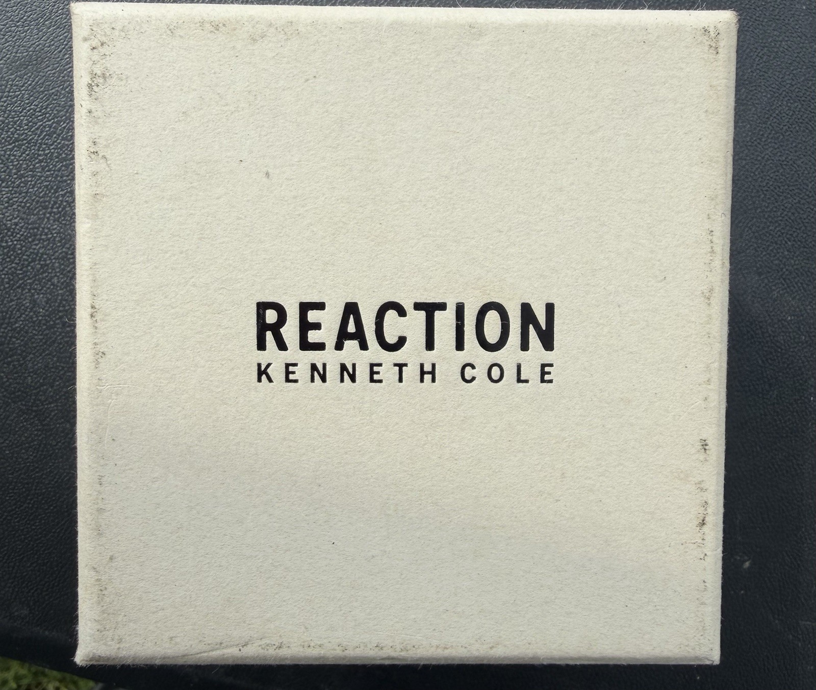 Kenneth Cole Reaction Men’s Quartz Chronograph Watch Black Dial Rubber Strap Box