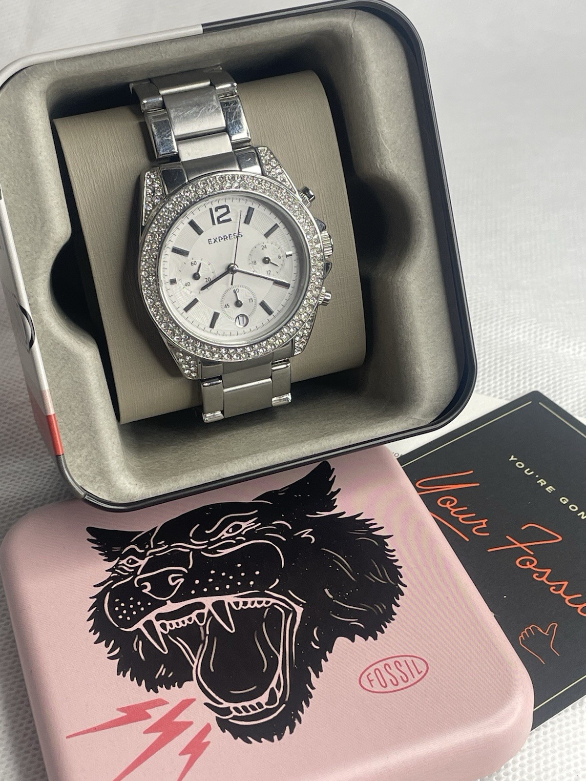 Vintage Express Chrono Date Crystals Bezel Watch Silver White FMDEX1405 IF194