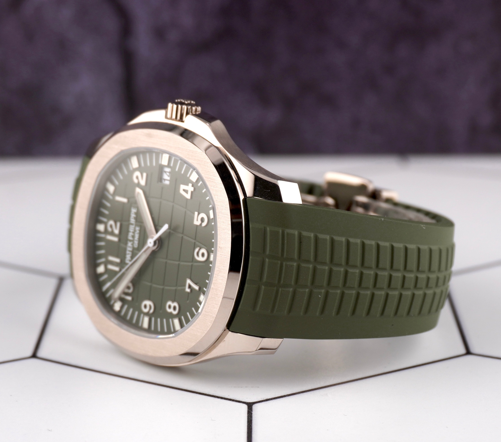 Patek Philippe Aquanaut Jumbo 18K White Gold Khaki Green Men’s Watch 5168G-010