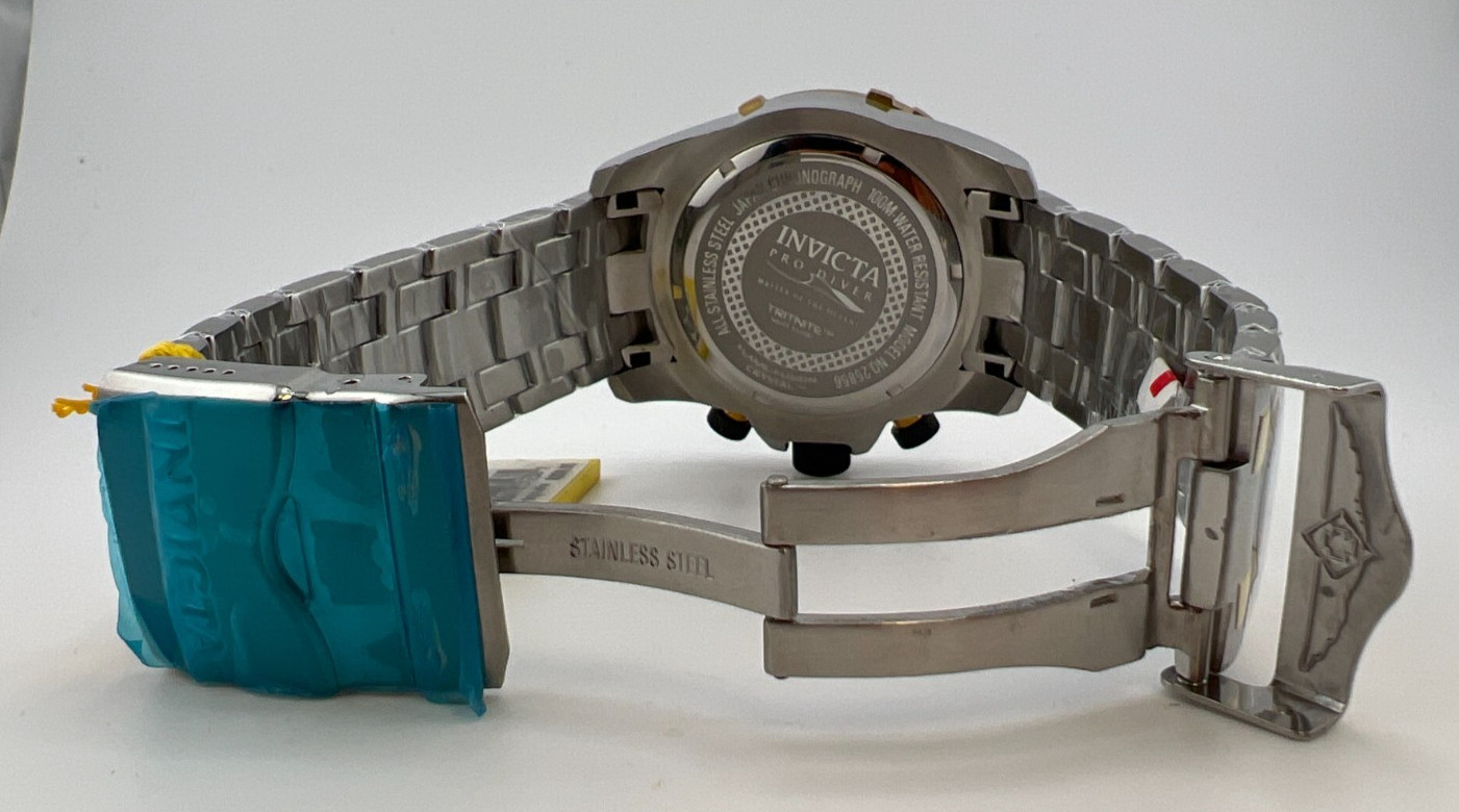Invicta Pro Diver SCUBA Men’s Watch – 50mm, Steel, Gold (25856)