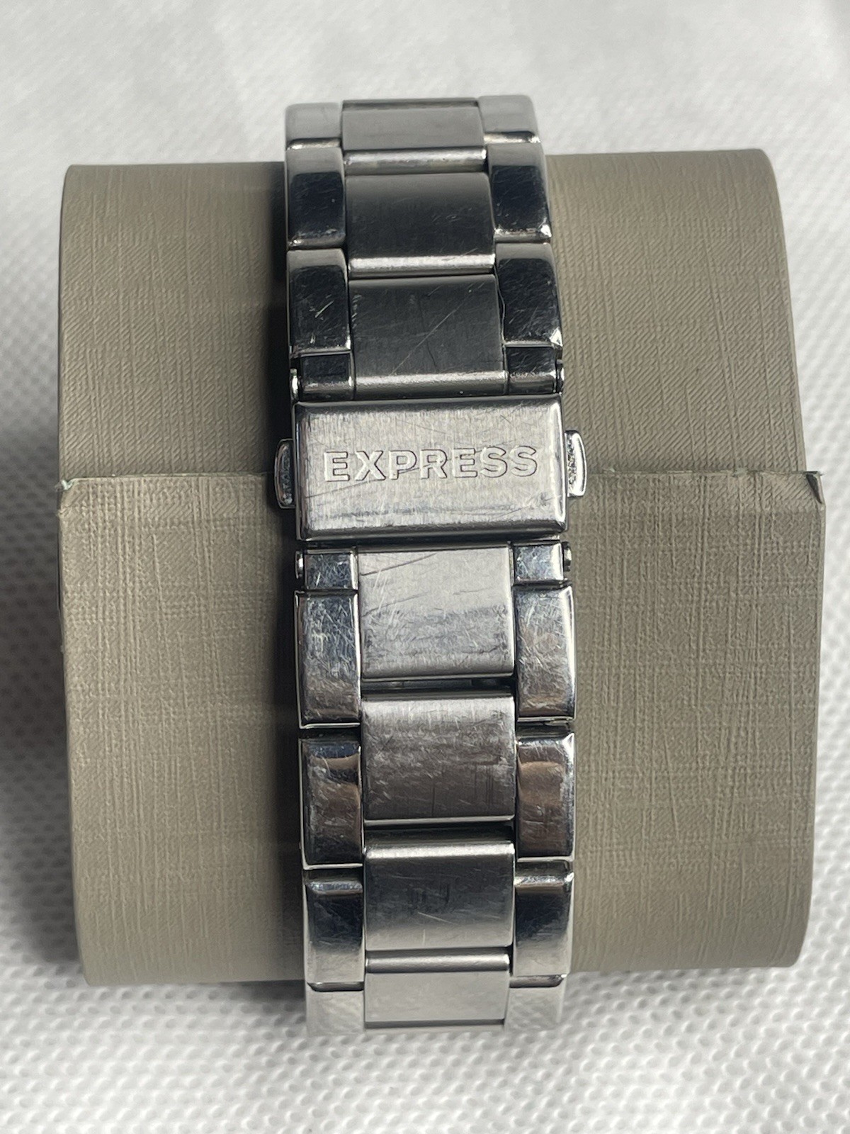 Vintage Express Chrono Date Crystals Bezel Watch Silver White FMDEX1405 IF194