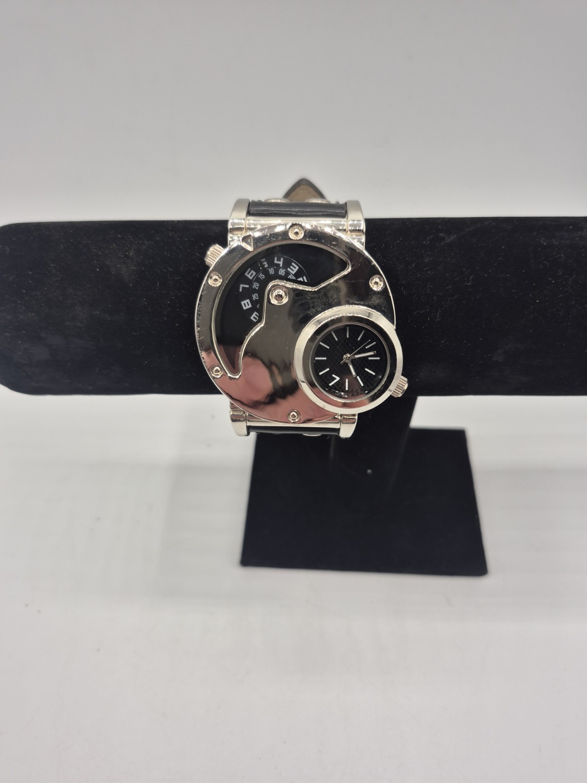 Unbranded Dual Display Quartz Watch Futuristic Design Tested Working