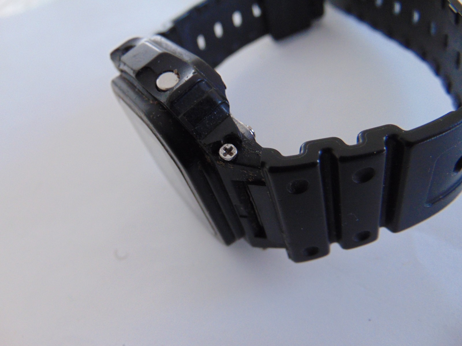 Vintage Casio G-Shock DW-5600E Illuminator Digital Watch 200M Alarm Chrono *READ