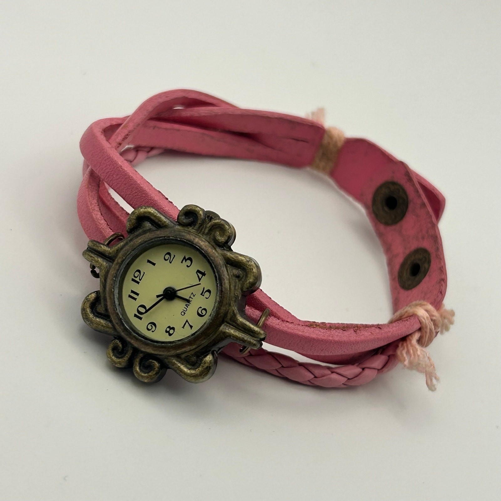 Boho Women’s Analog Watch Bracelet Pink Snap Band Working New Battery