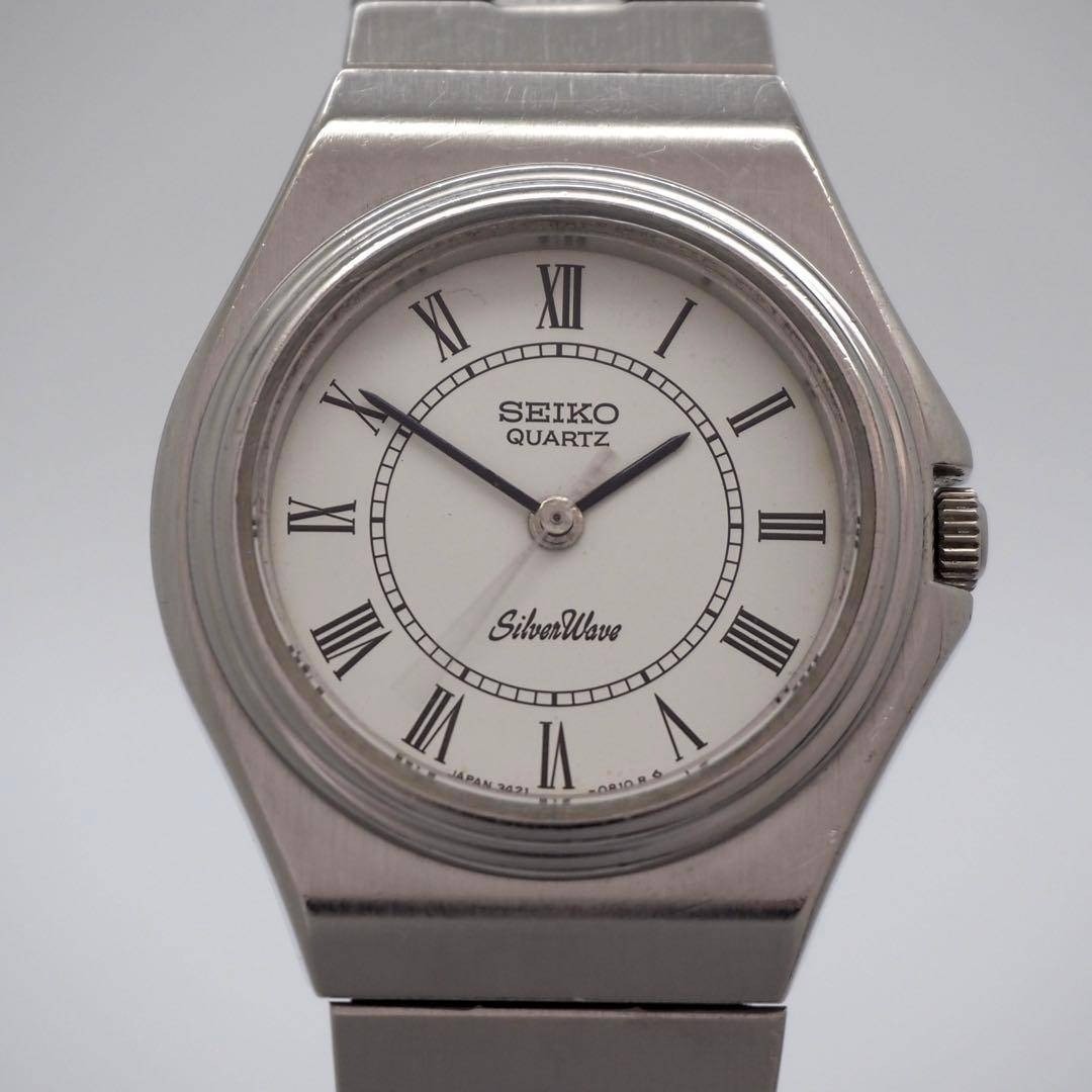 663 Working SEIKO watch ladies’ Silver Wave Silver White