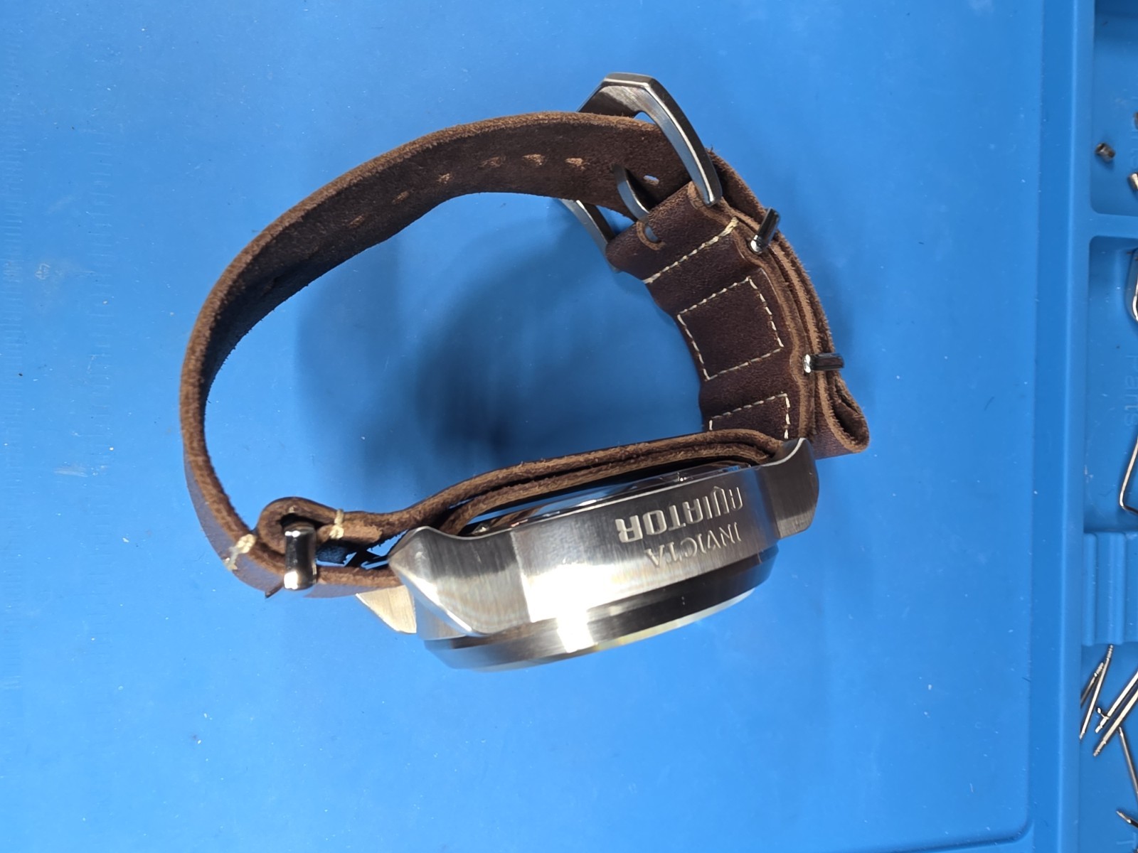 Invicta Aviator GMT Quartz Watch 52mm SS Leather Strap 18886 Pre-owned