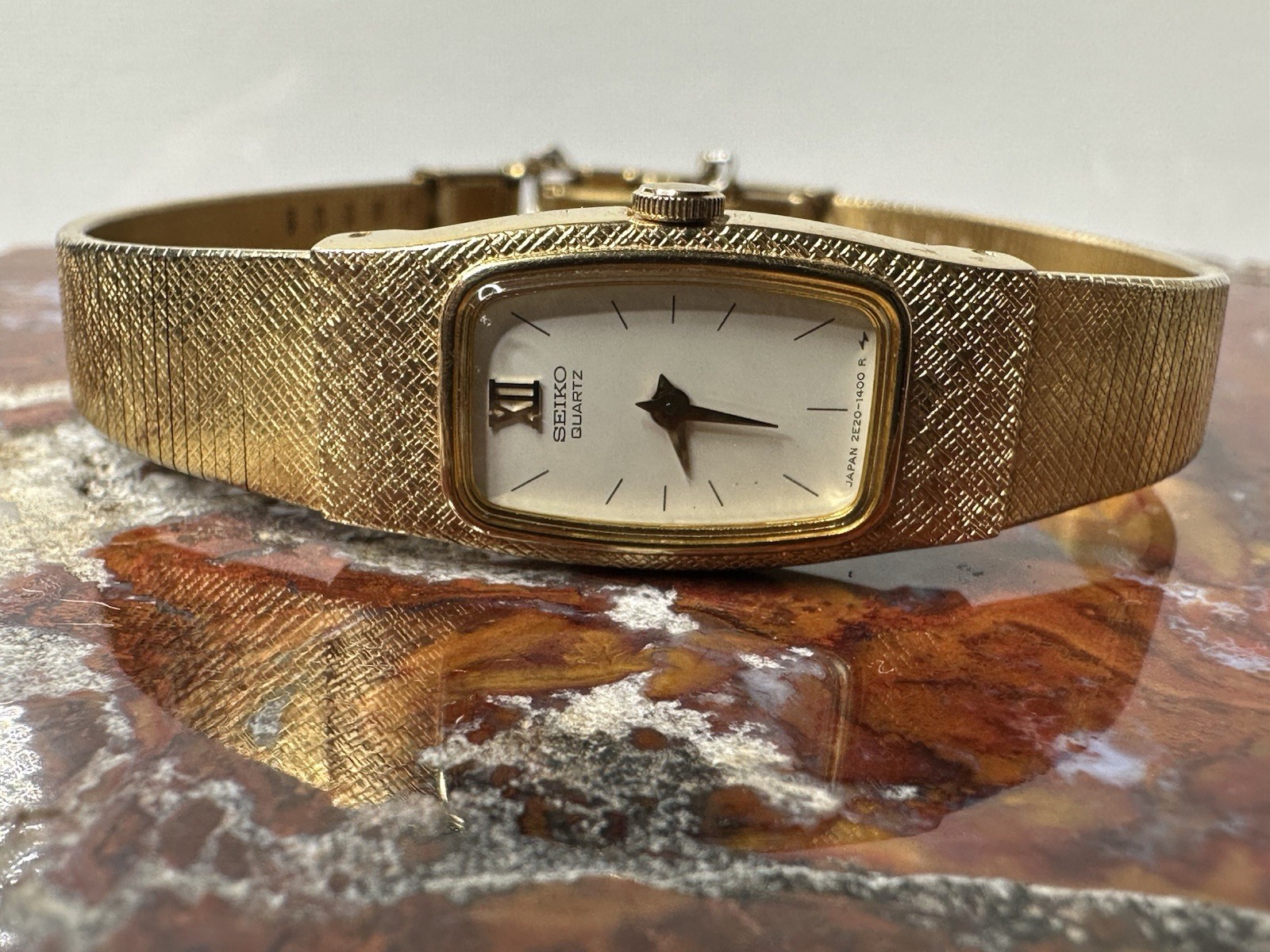 SEIKO Women’s Watch Vintage Gold Tone Analog Quartz Japan 5.5 inch 13 mm