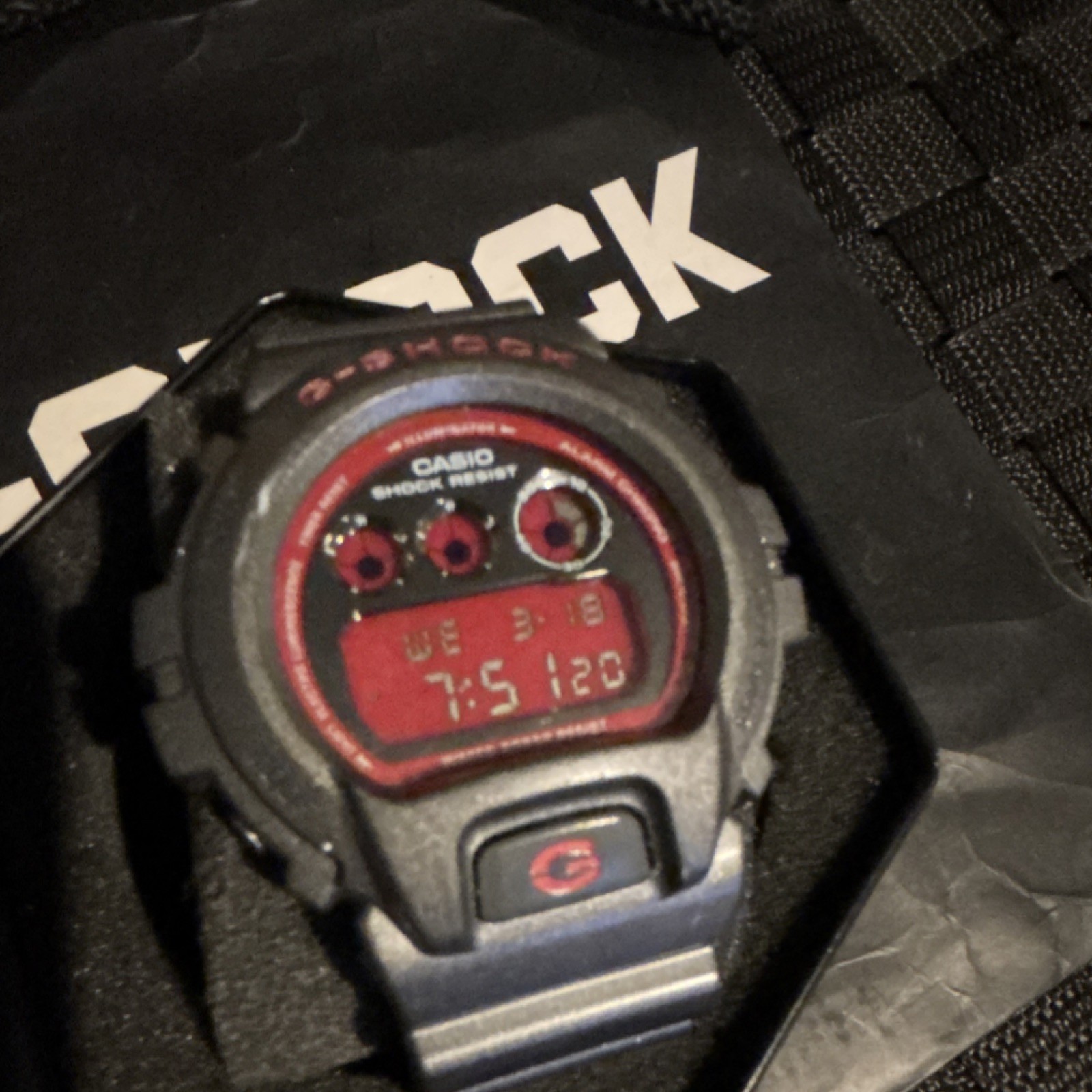 Casio G-SHOCK Grey Red Quartz Digital Shock-Resistant Resin Sport Wristwatch