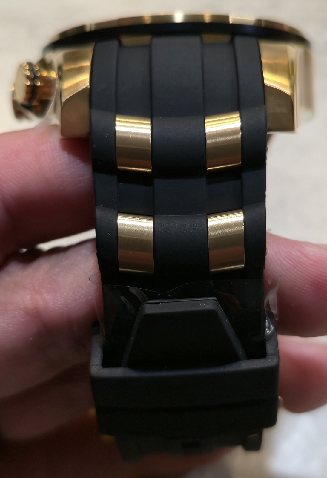 INVICTA Pro Diver SCUBA Gold Tone Case Black Dial Men’s Watch – UNTESTED