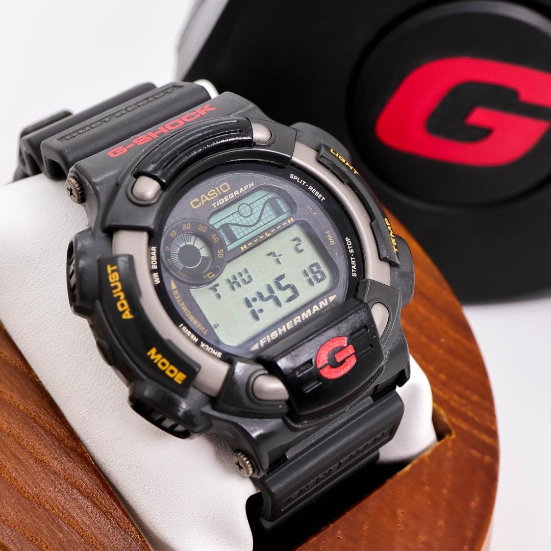 G-Shock DW-8600 Fisherman Digital Black Wristwatch Japan Vintage 078408