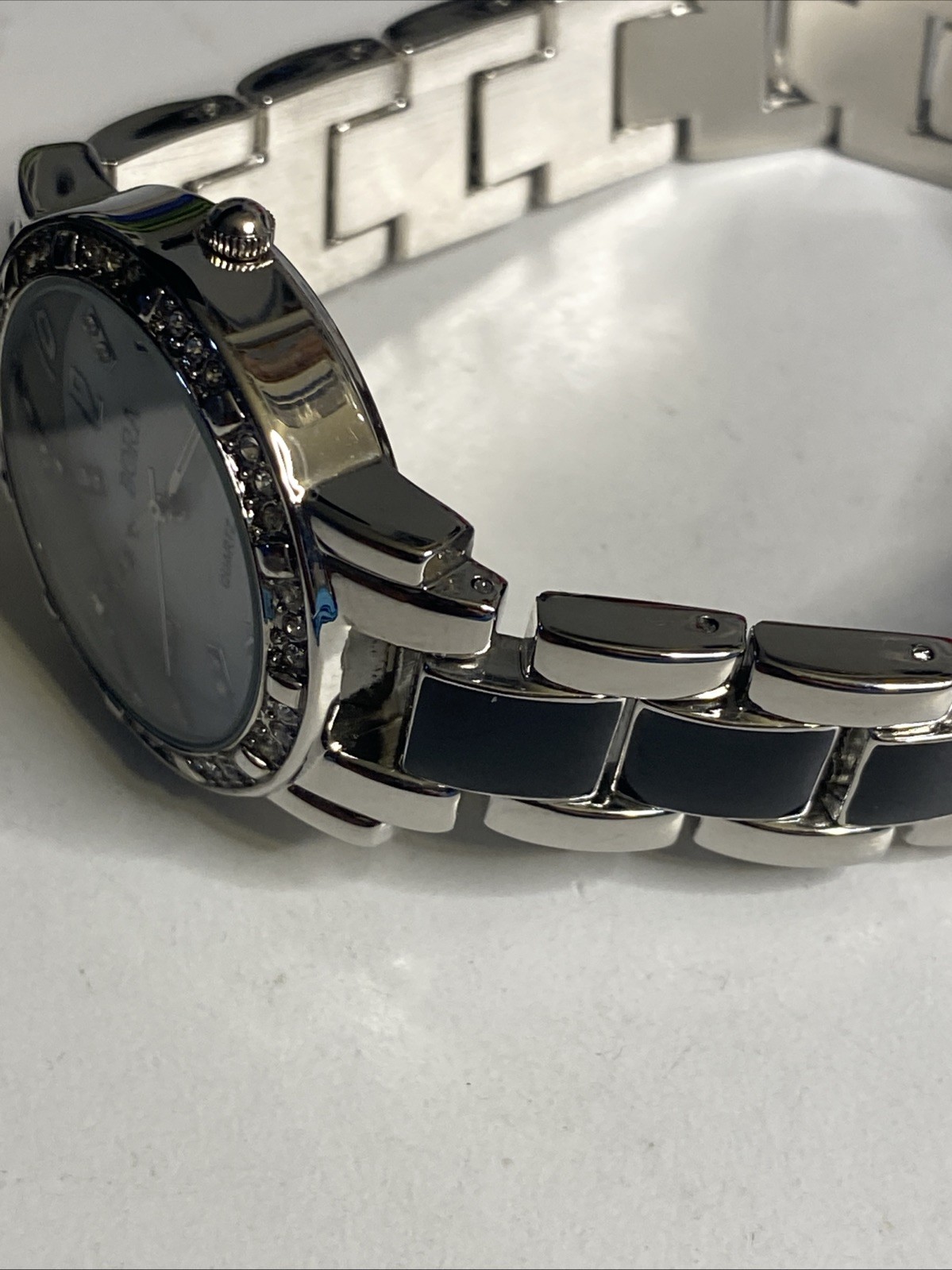 Bora Unisex Black & Silver Tone New Battery Mother of Pearl Face