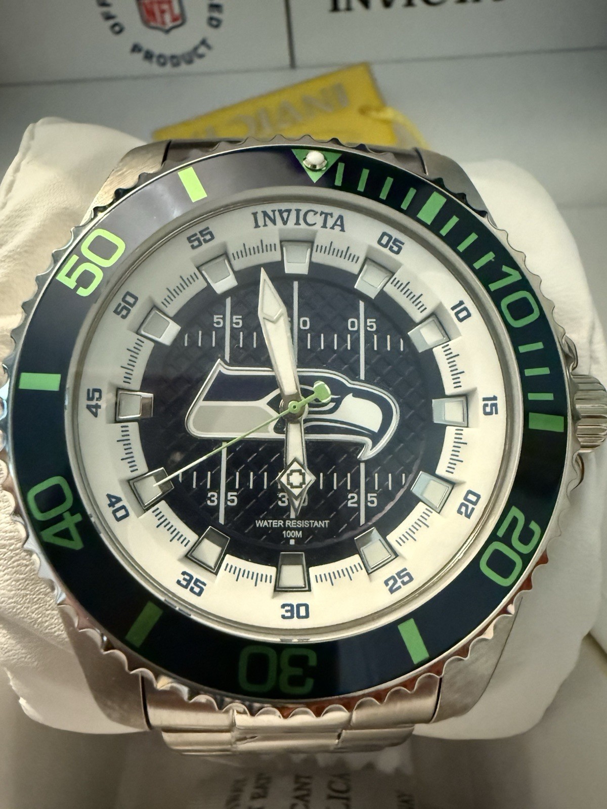 NFL Seattle Seahawks Invicta Men’s Stainless Steel Watch No. 36927 Original Box