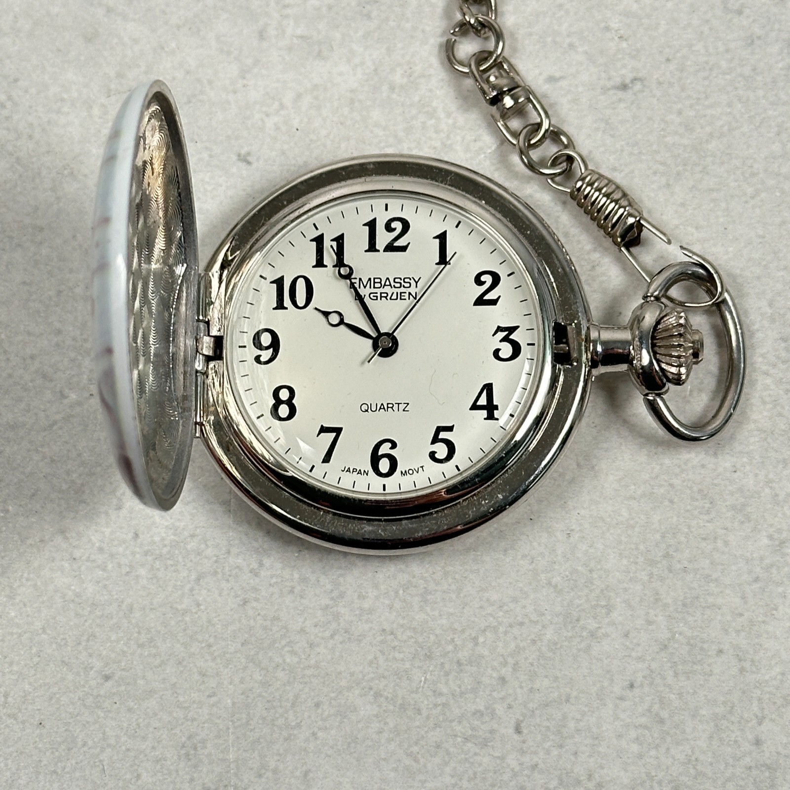 Embassy Gruen Pocket Watch 46mm Wolf Winter Forest Outdoors Quartz New Battery