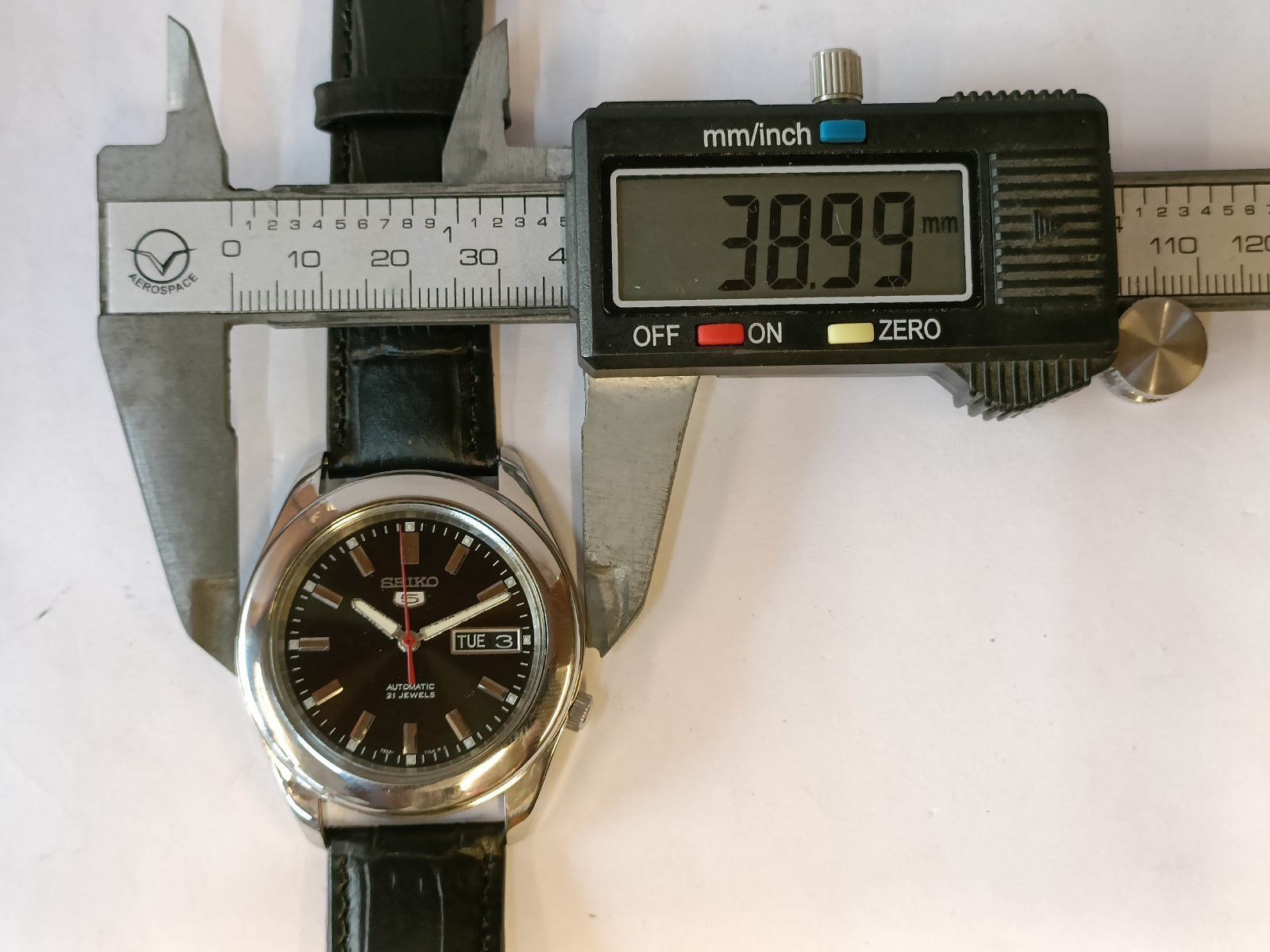 VINTAGE SEIKO 5 21J AUTOMATIC BLACK DIAL 7S26-03X0 JAPAN MEN’S WORKING CONDITION