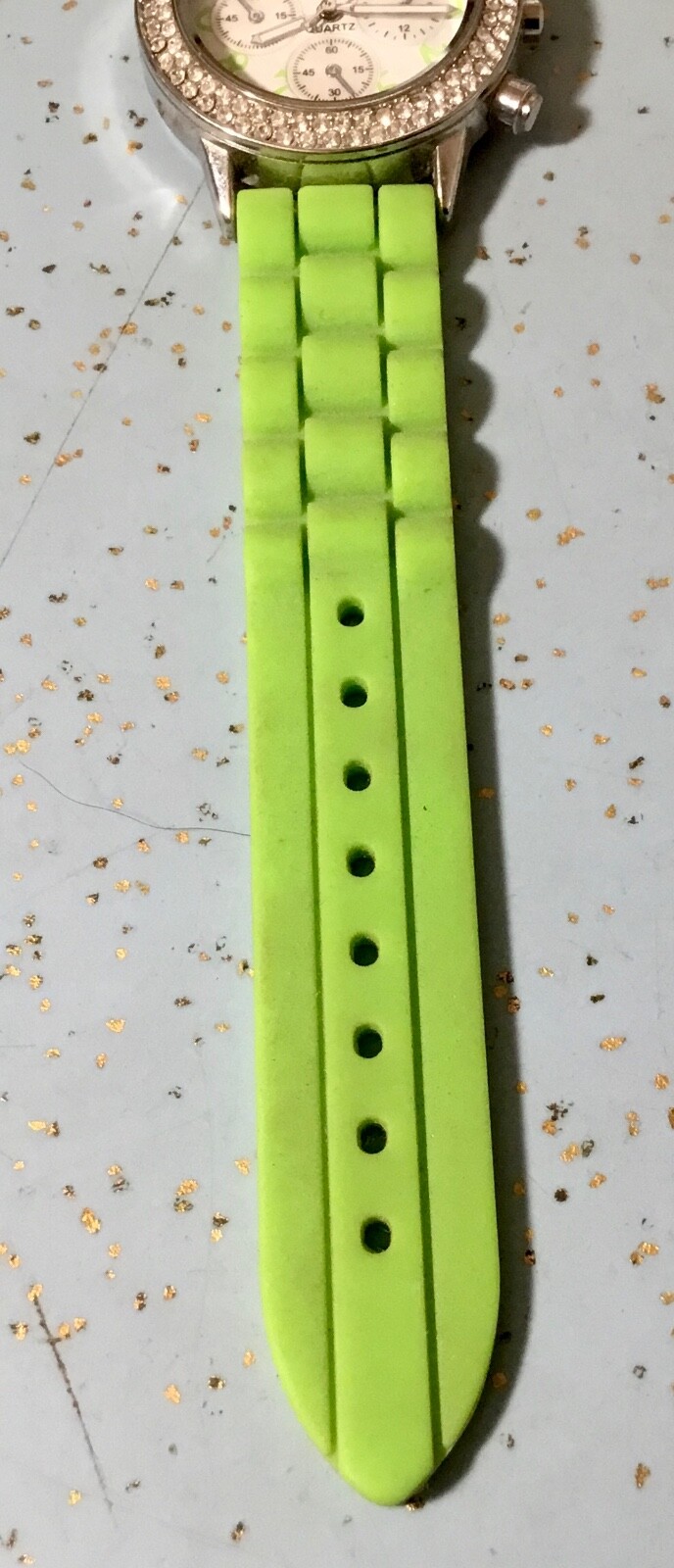 BORA SILVERTONE WATCH w/3 FAUX DIALS & LIME GREEN RUBBER BAND WRIST UP TO 7-1/4″