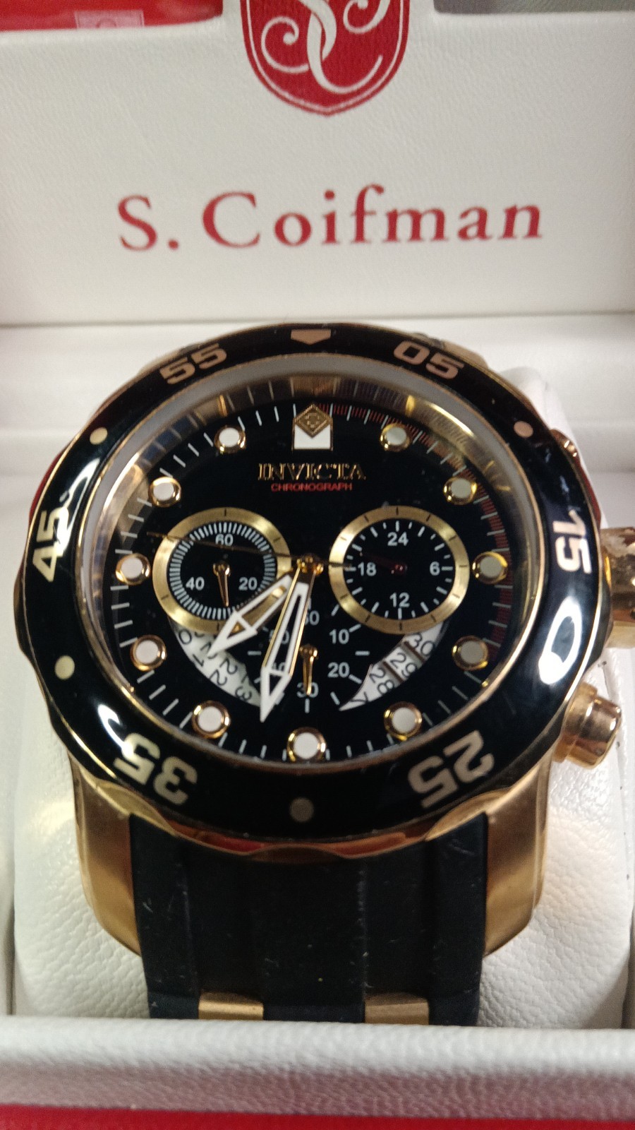 Invicta Pro Diver SCUBA 50mm Black Gold Stainless Steel Case with Black Gold…