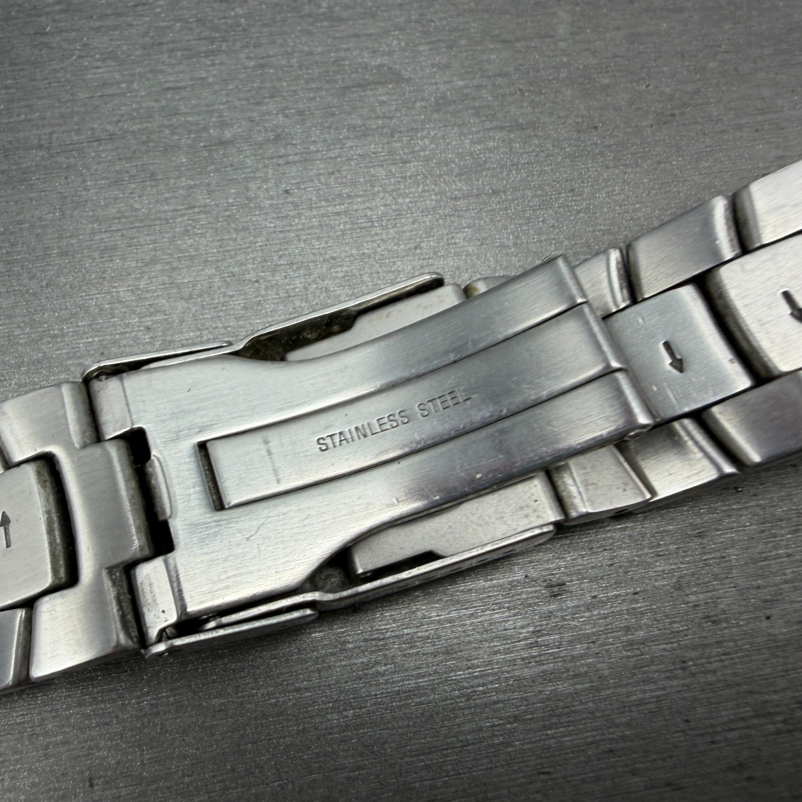 Victorinox Swiss Army Maverick chronograph Watch Men 42mm White Dial Steel READ
