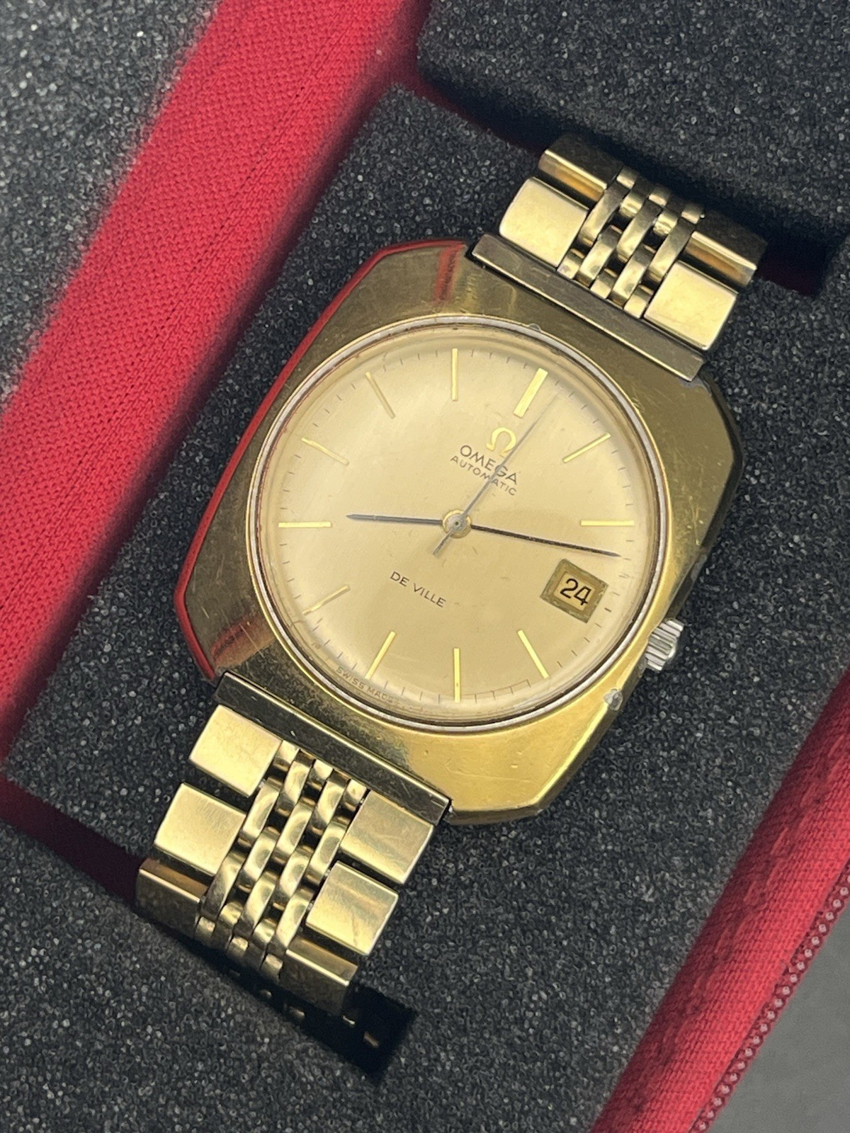 Vintage Omega De Ville, Automatic, w/ Date, Original Rice-Bead Bracelet ~ 1970