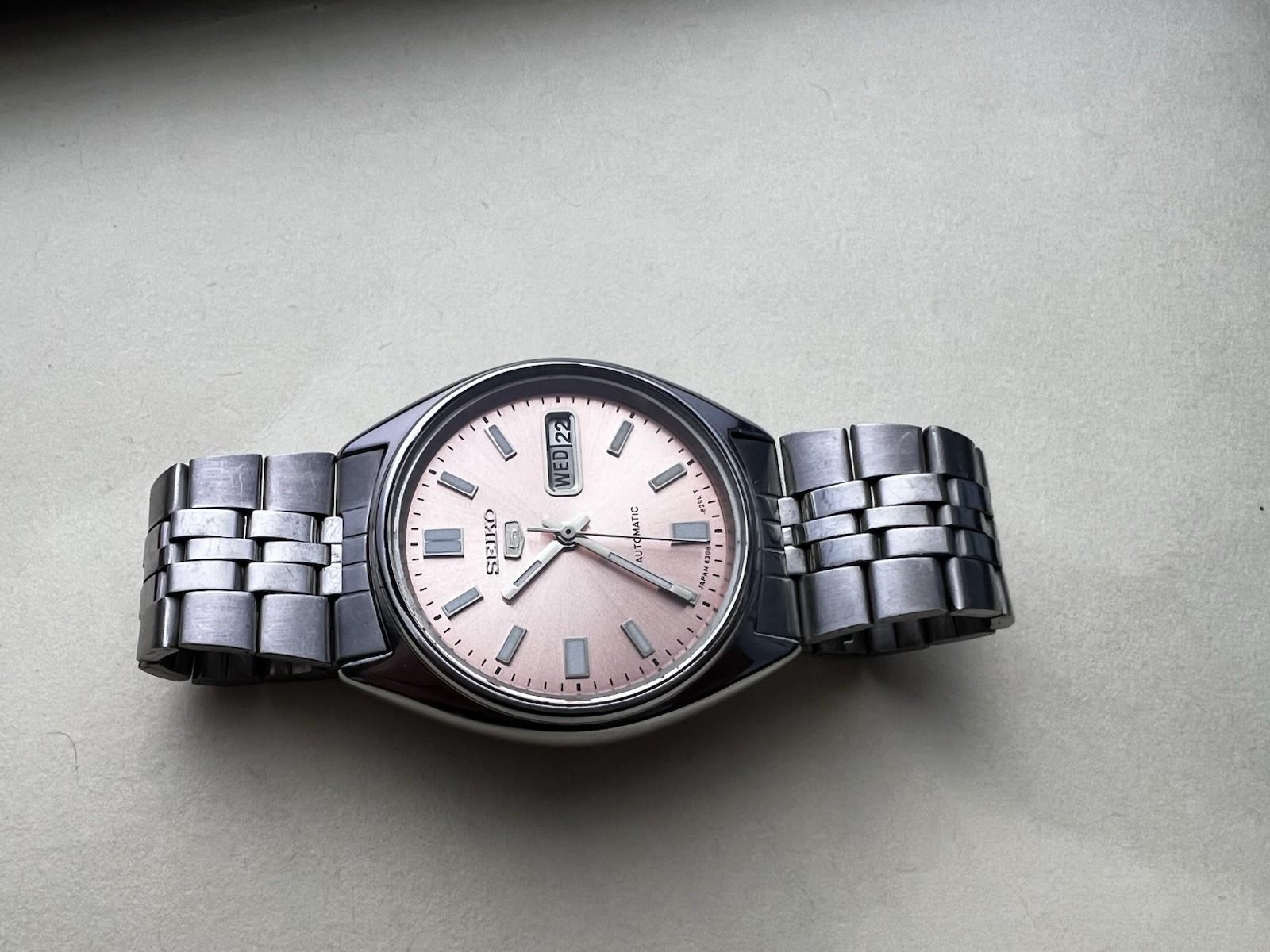 Seiko 5 Automatic SNXA11 SNXA11K1 Day Date Salmon Pink Dial Steel Watch
