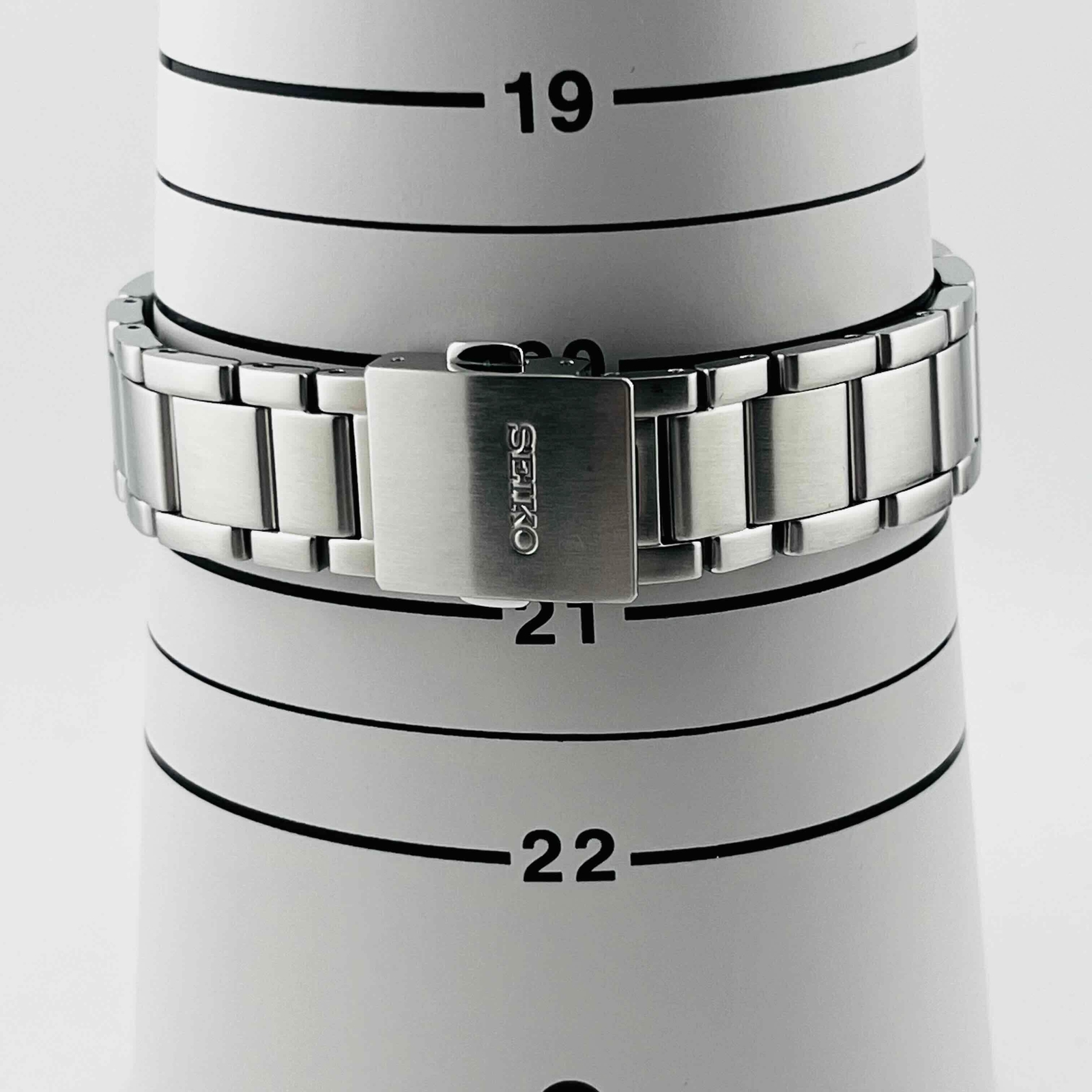SEIKO 4R35-04T0 Automatic winding Naoki Hanzawa original limited edition 38.9mm