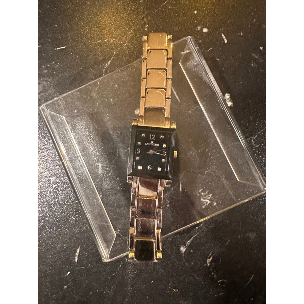 Chic Anne Klein Ladies SilverTone Watch Black Face Stud Hour Markers 6.5″ length
