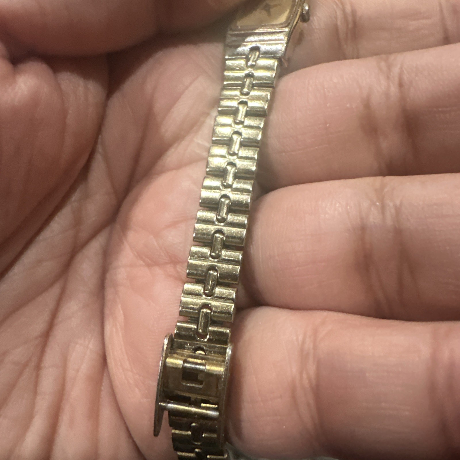 Working Vintage Seiko Women’s 13mm Gold Tone Bracelet Watch 2e20-6500 Fit 6.5in