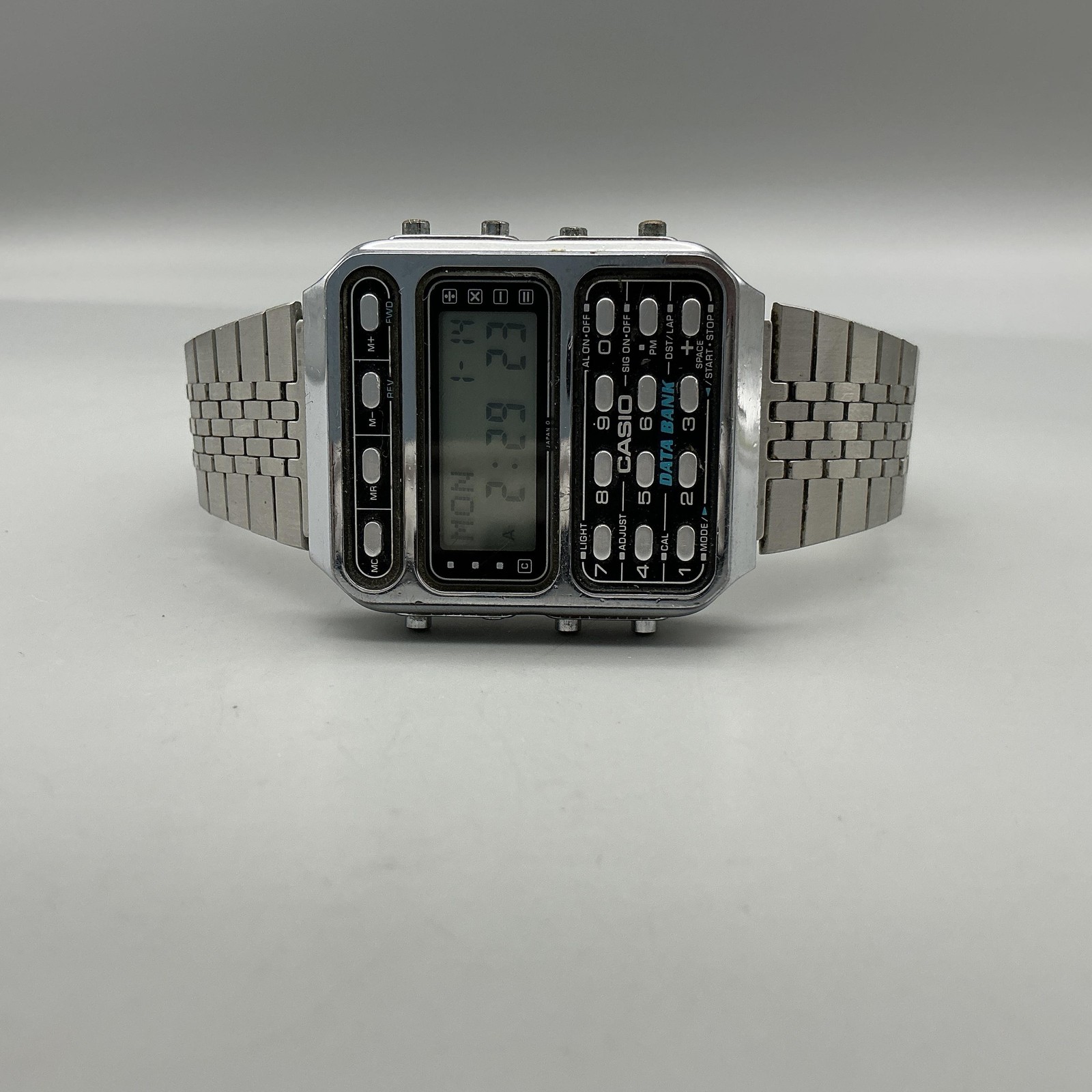 Vintage Casio Data Bank Mens Watch 33mm Silver Tone Calculator Alarm New Battery