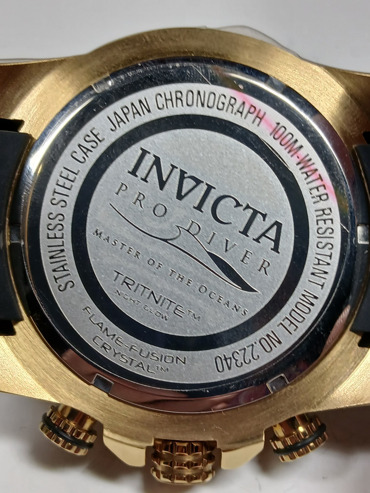 New Invicta 22340 Pro Diver Men’s Quartz Chronograph Watch with Dive Case
