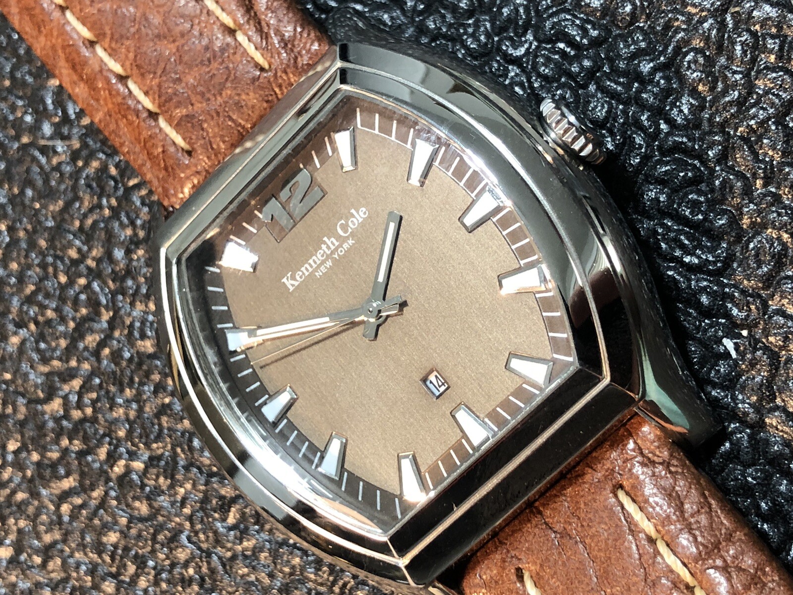 Kenneth Cole Men’s Watch Barrel/Tonneau Shape Bronze Tone Dial 43mm New Battery