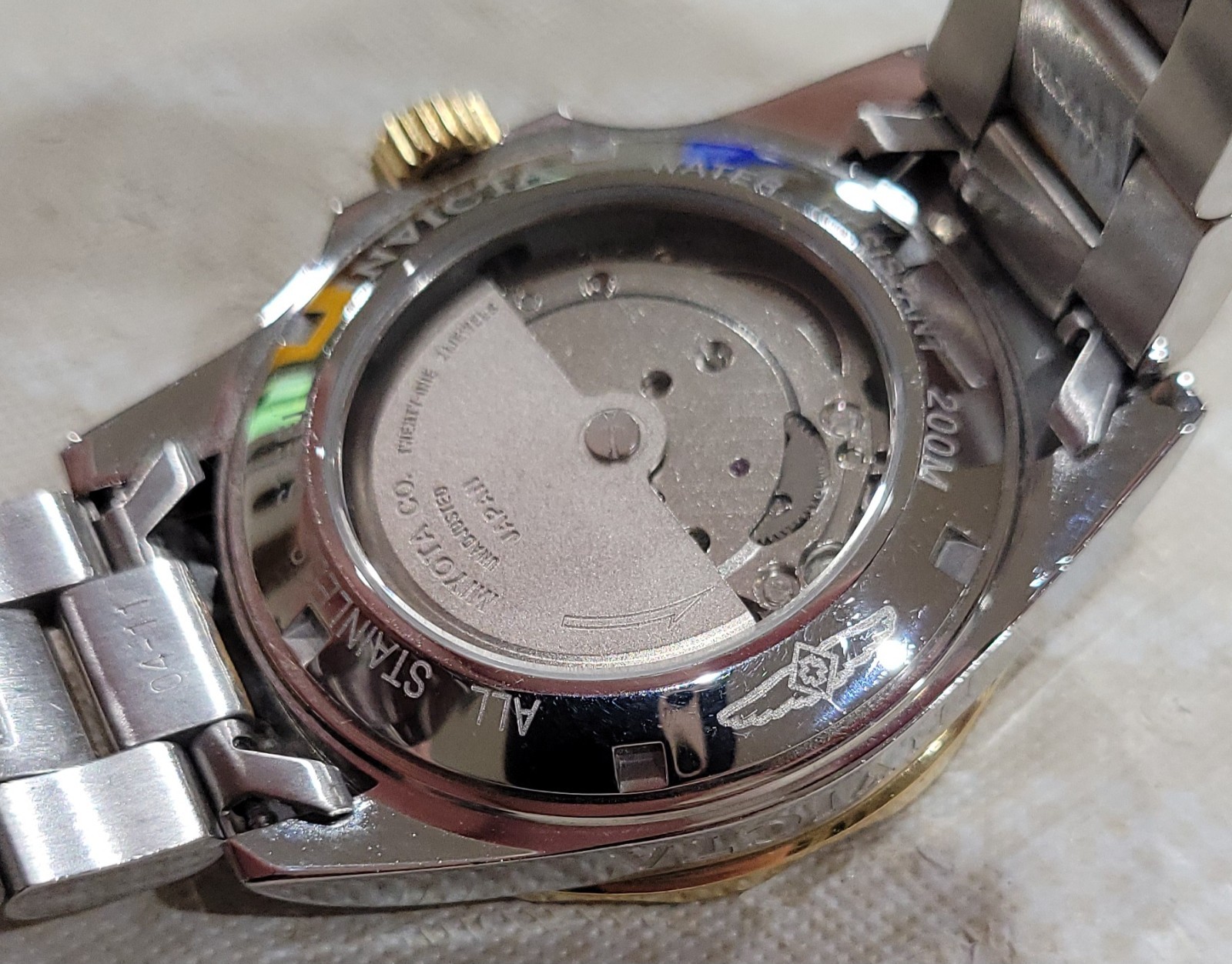 Invicta 1ST GEN PRO Diver 40mm Gold & SS Miyota Japan 8215 Automatic Mens 8927