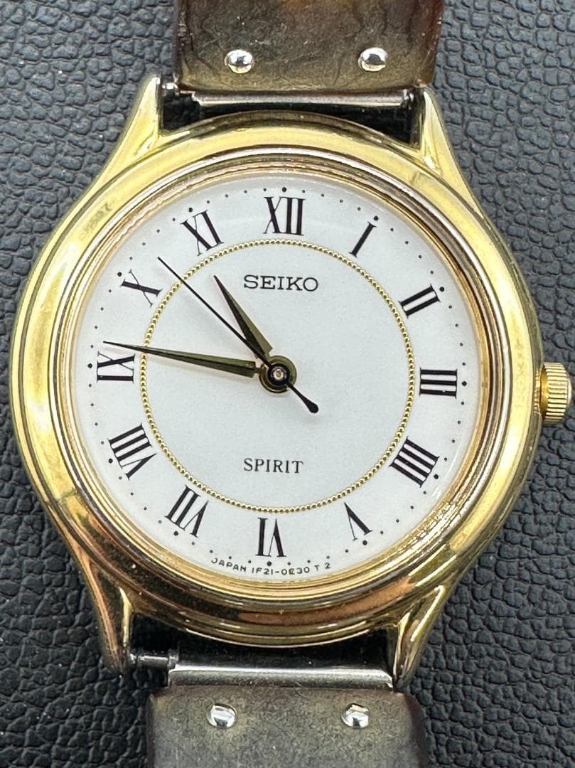 Seiko Spirit Quartz Gold Watch Casual Formal Elegant Timepiece Used