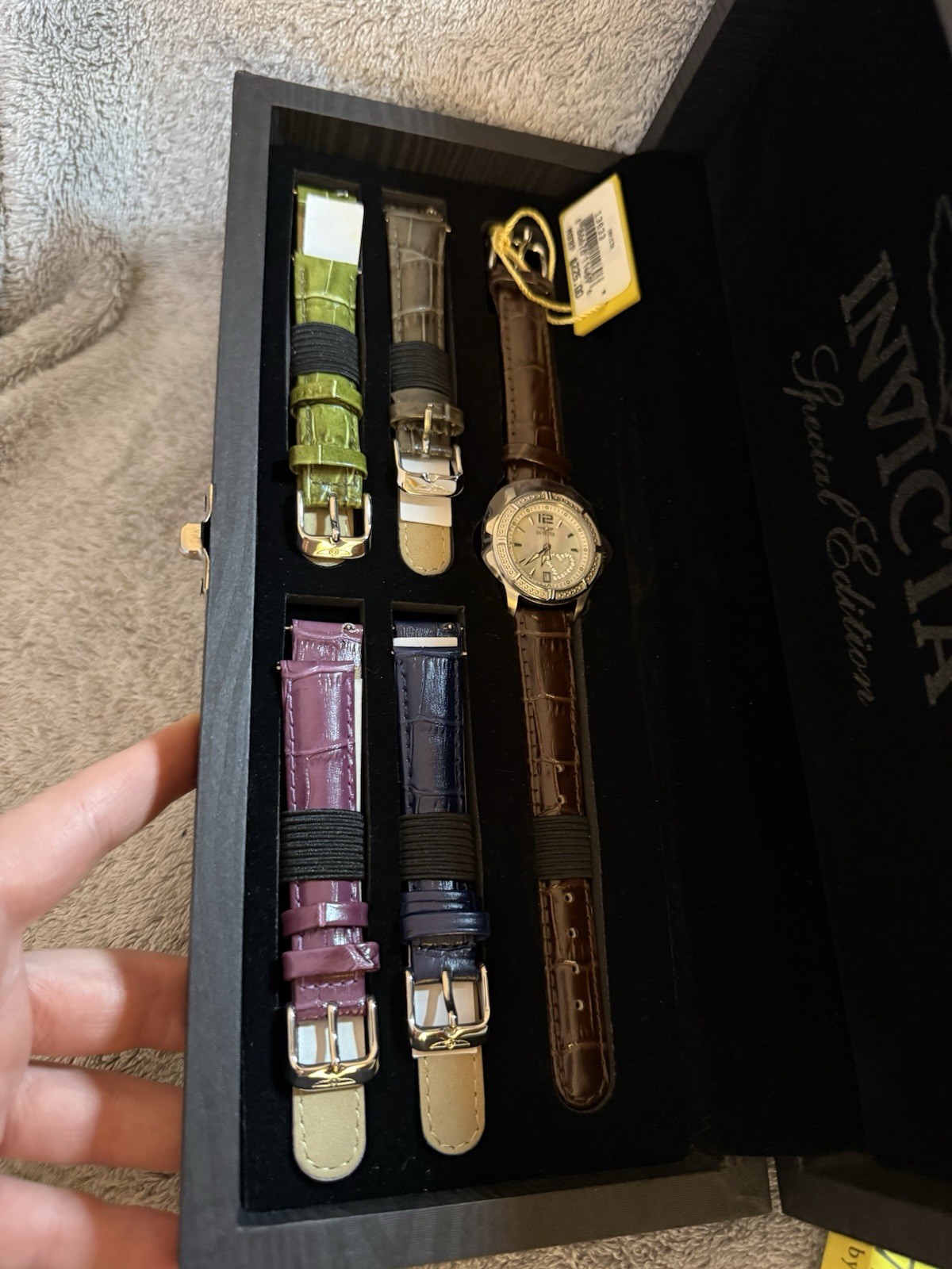 Invicta Special Edition Women’s Quartz Watch Set Dial Leather Bands Box