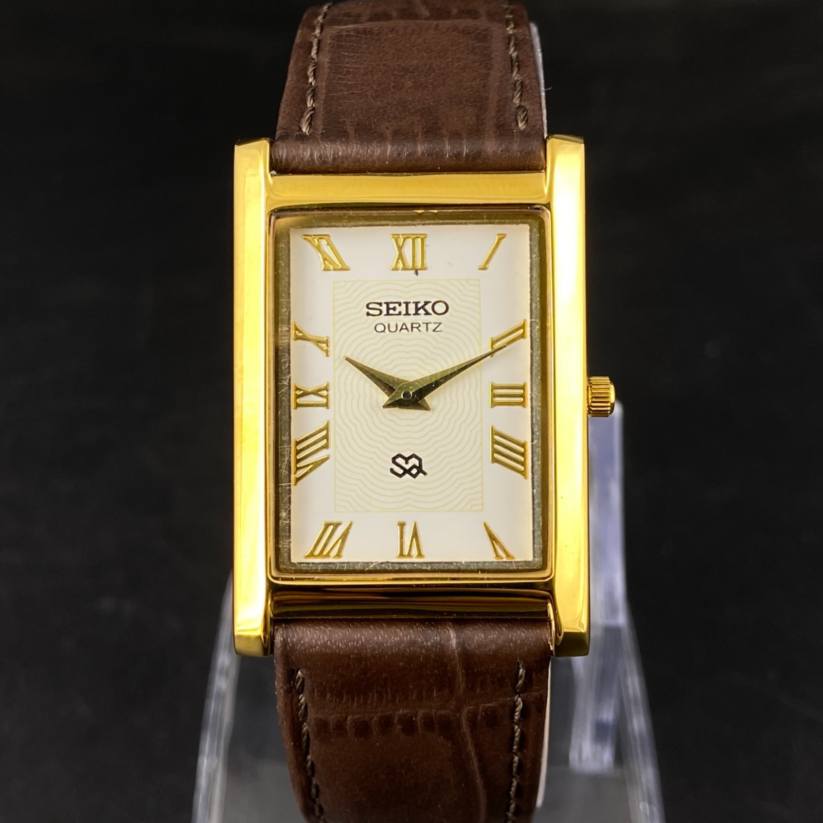 Vintage Seiko Slim Quartz White Gold Face Japanese 26MM Case Men’s Watch A19