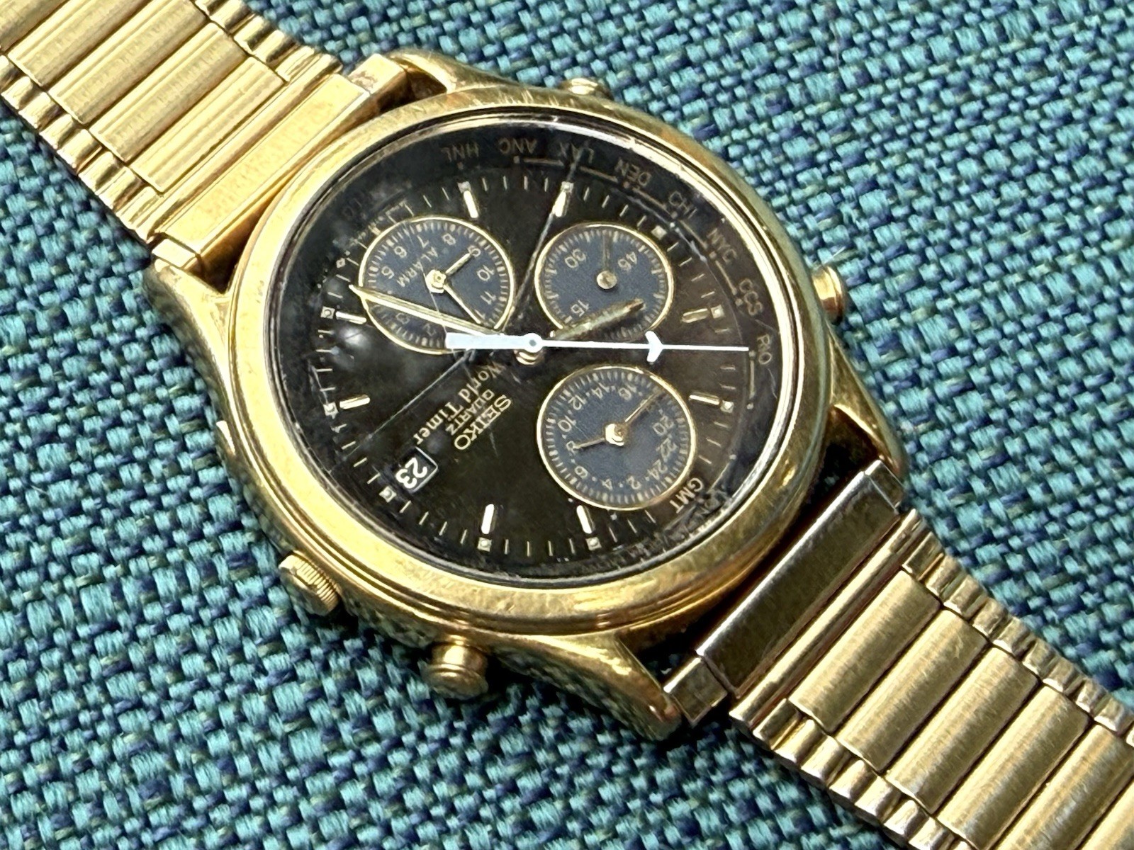 Vintage Seiko 5T52-6A38 World Timer Alarm Quartz 37mm Wristwatch