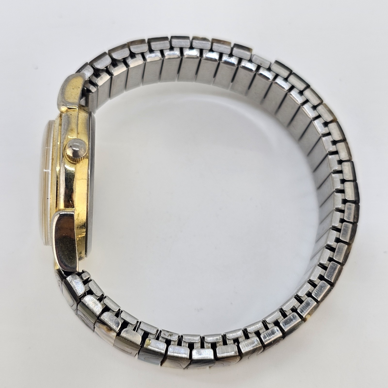 28MM Women’s Watch Multicolor Multicolor Expandable Band 6″ NEW Battery