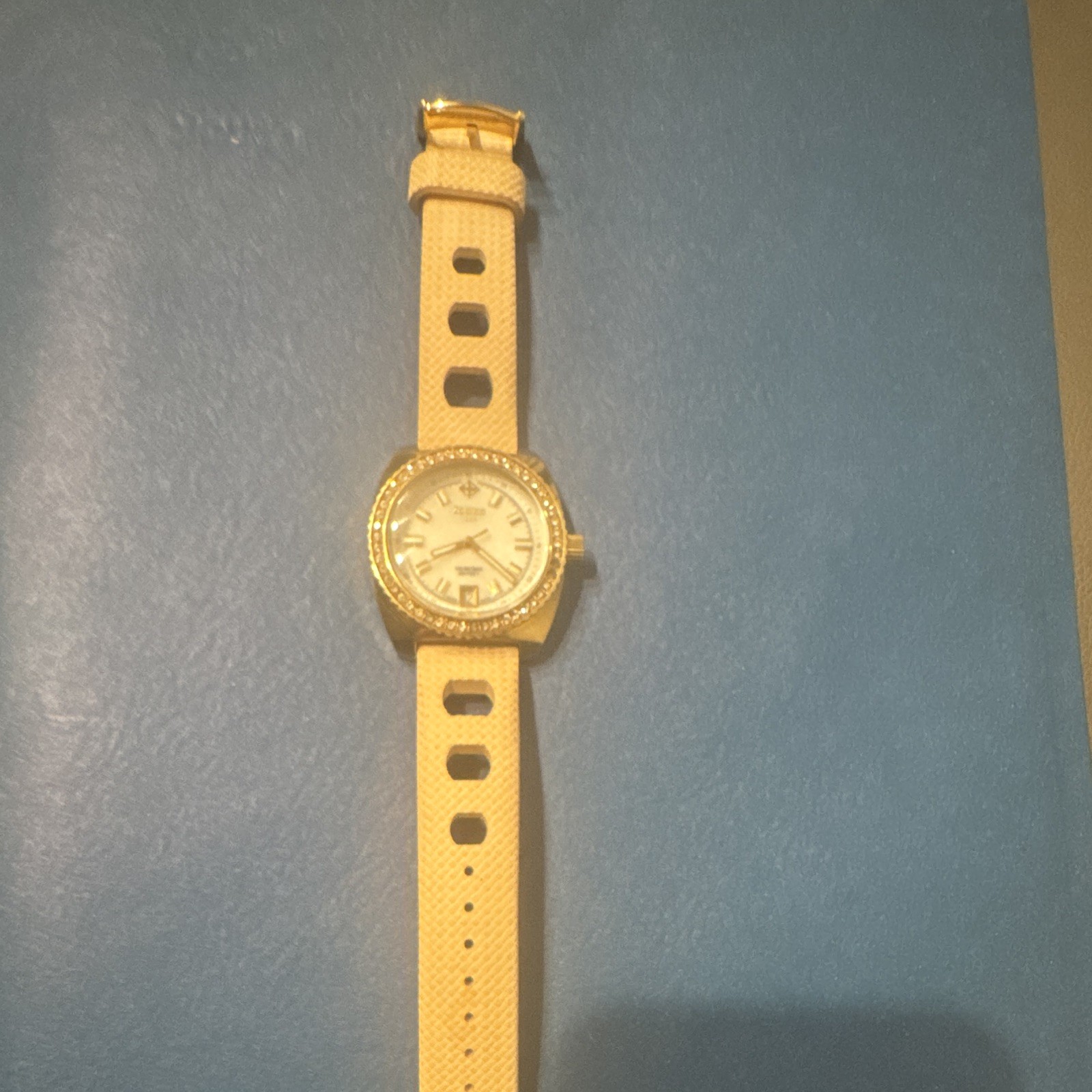 Zodiac Seadragon Women’s Quartz Watch Date 100m Gold-Tone White Dial Rubber