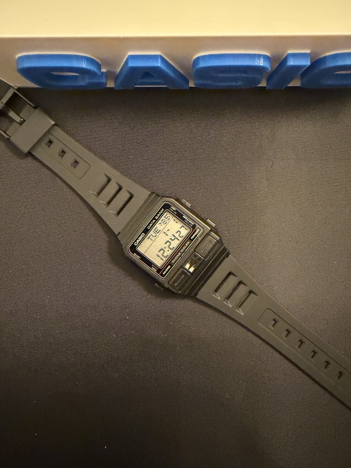 Casio DBA-80 in 1987 the world’s first phone dialler databank watch. new DBA-80