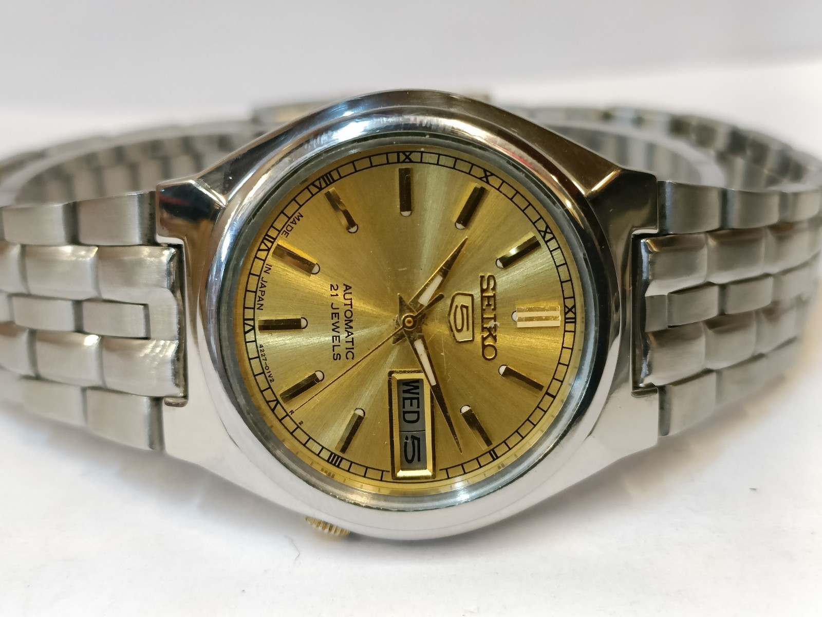 VINTAGE SEIKO 5 21J AUTOMATIC GOLD DIAL 4227-00J0 JAPAN UNISEX ADULT WORKING