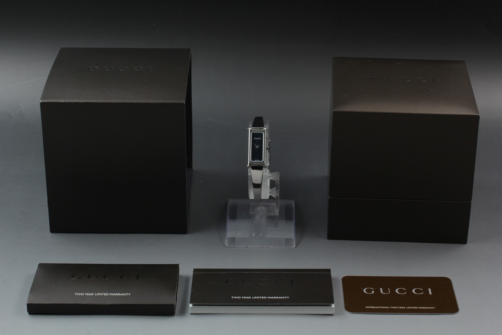[Near MINT] Gucci 1500L 12mm Silver Dial Quartz Bangle Women’s Watch From JAPAN