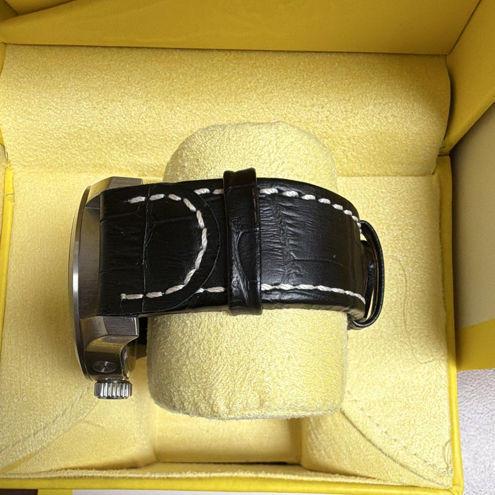Invicta Men’s Quartz Analog 44mm White Dial Black Leather Strap Day/Date 100m