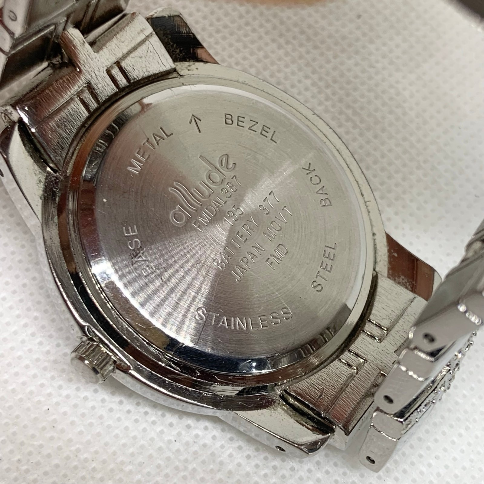 Allude men’s quartz analog watch silver tone 40mm round rhinestones 7” running
