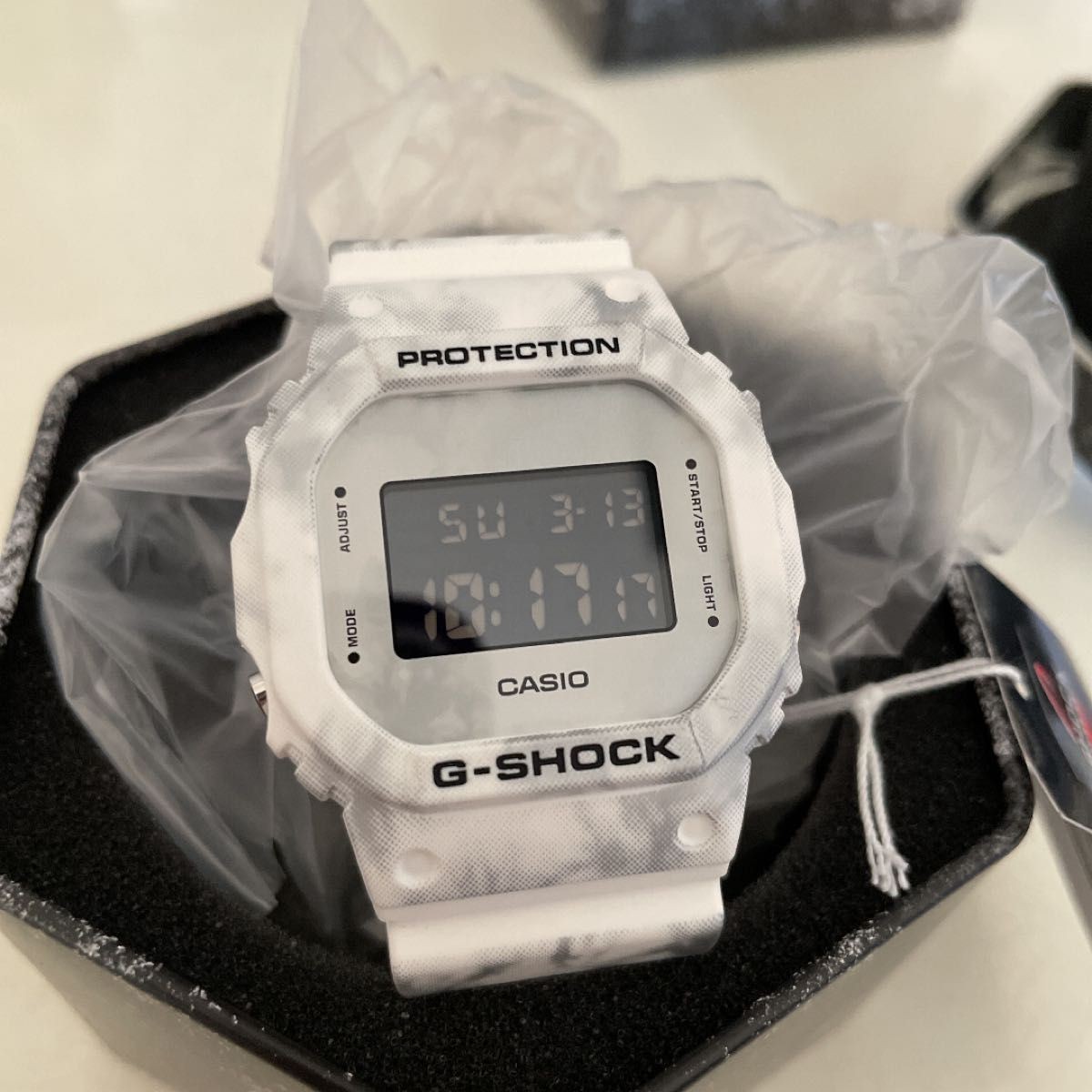CASIO G SHOCK DW-5600GC-7ER WHITE CAMOUFLAGE LIMITED MODEL WR 200M