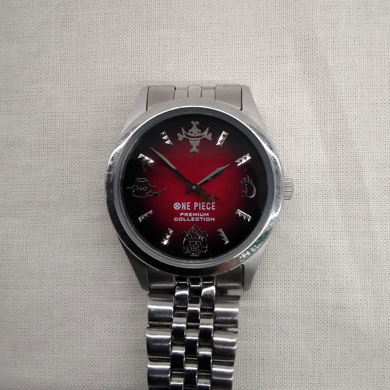 Casio V501HAP0 Quartz Unisex Watch 38mm Silver Analog 1-Month Guarantee