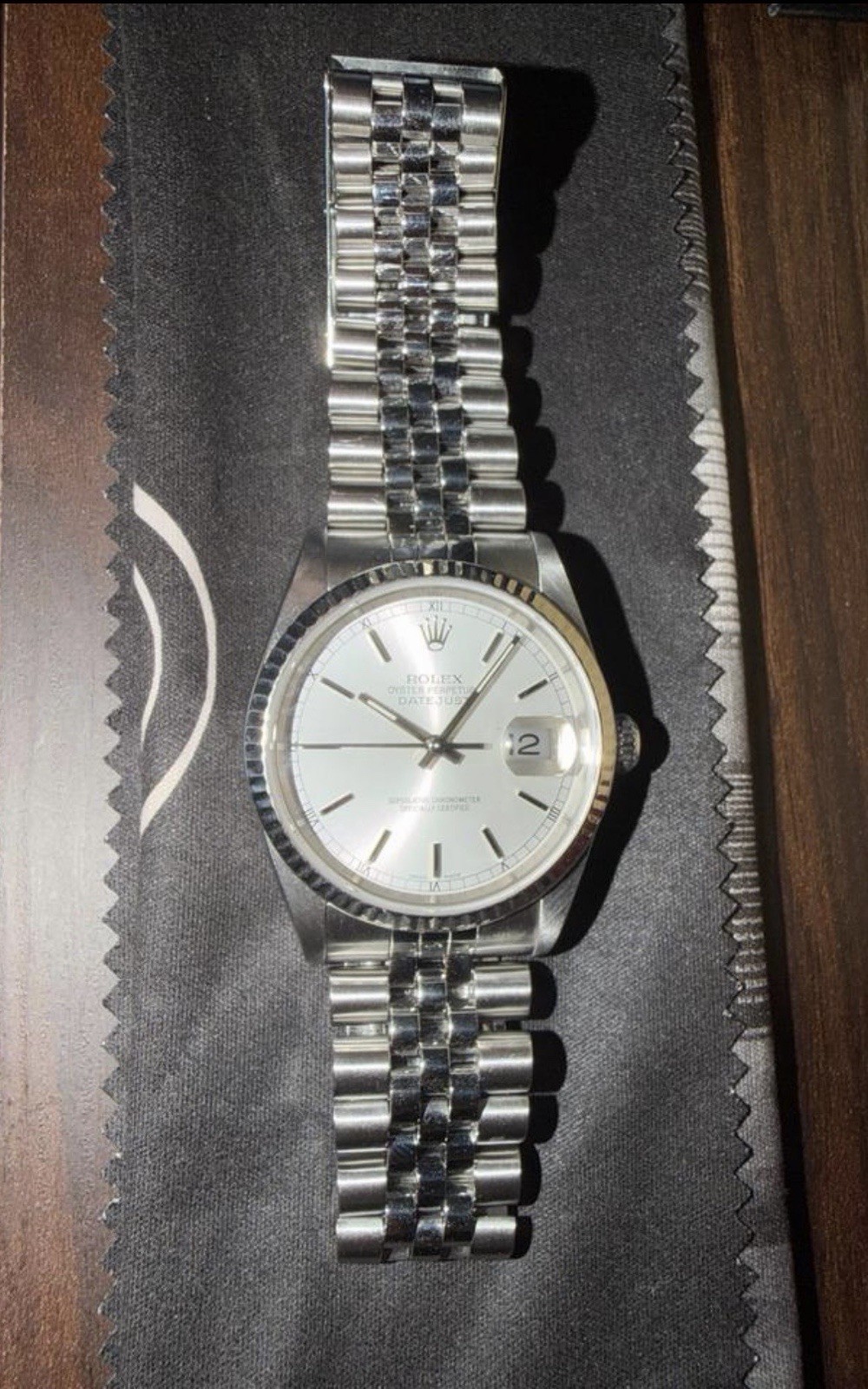 Rolex Datejust Silver Dial White Gold Fluted Bezel Quickset Date