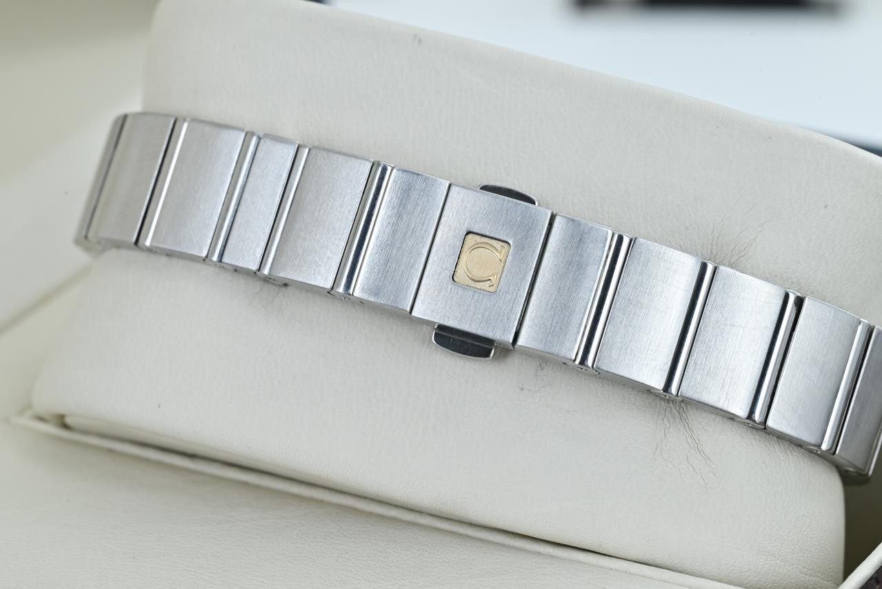 Ladies Omega Constellation Watch 123.10.24.60.02.001 – 24mm Silver Dial 2010